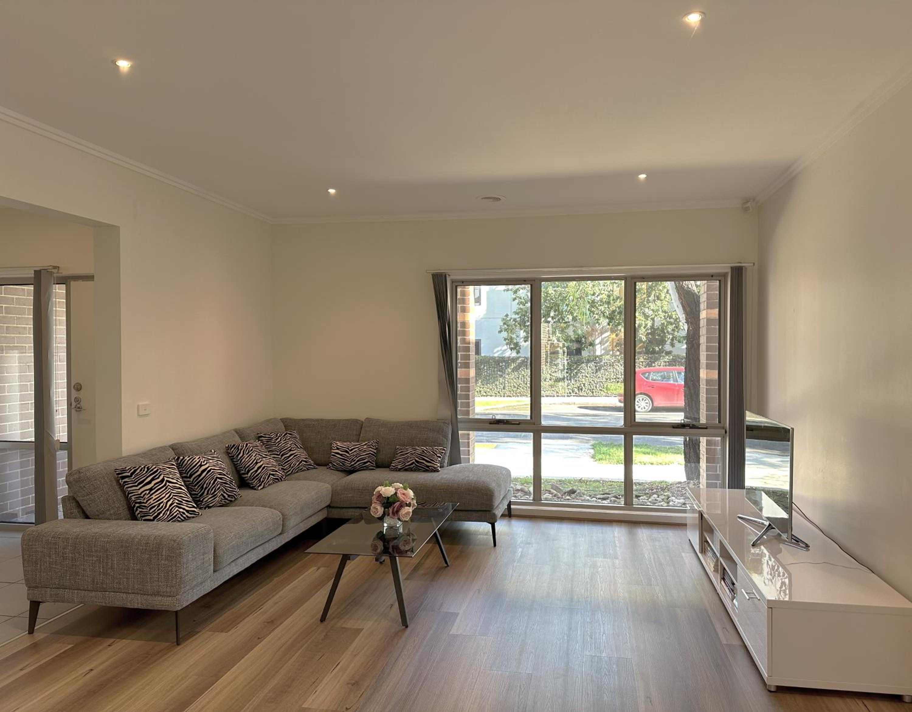 Spacious Family Home Near Melbourne CBD