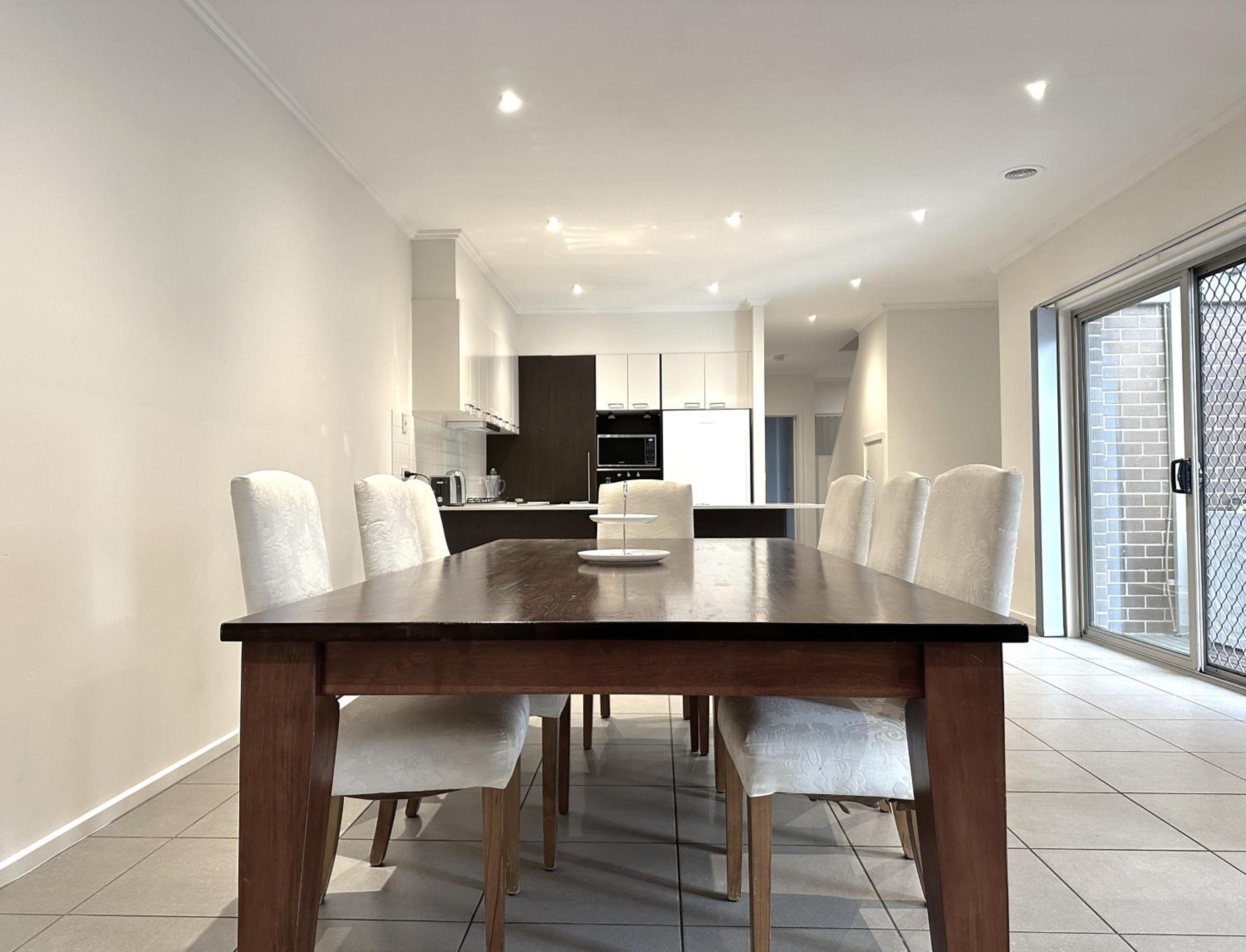 Spacious Family Home Near Melbourne CBD
