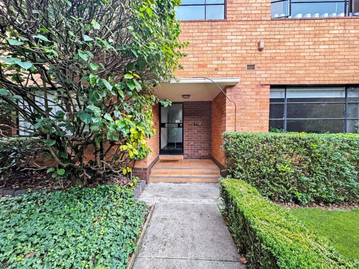 Luxurious Art Deco Abode Opposite Albert Park Lake