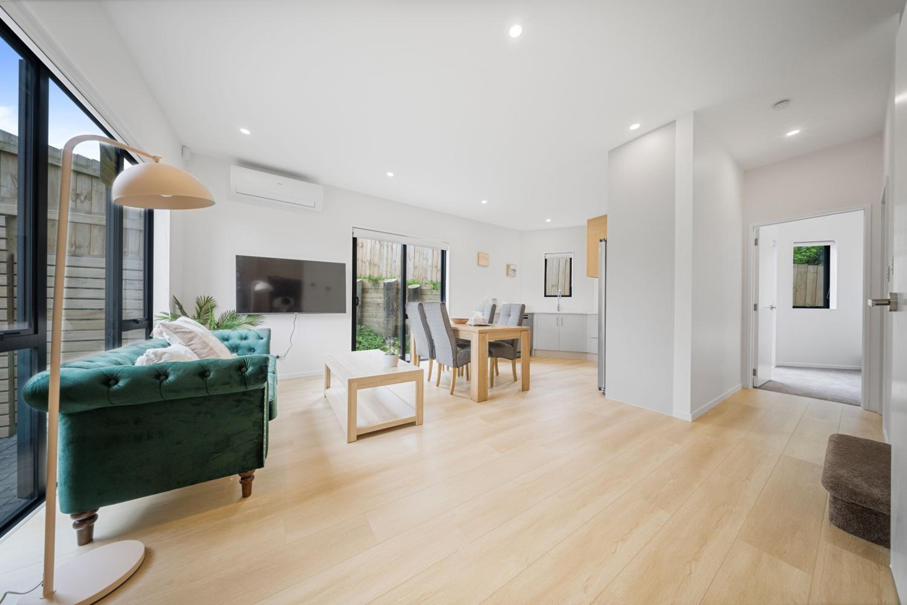 West Harbour Modern 4-Bedroom Retreat view 4