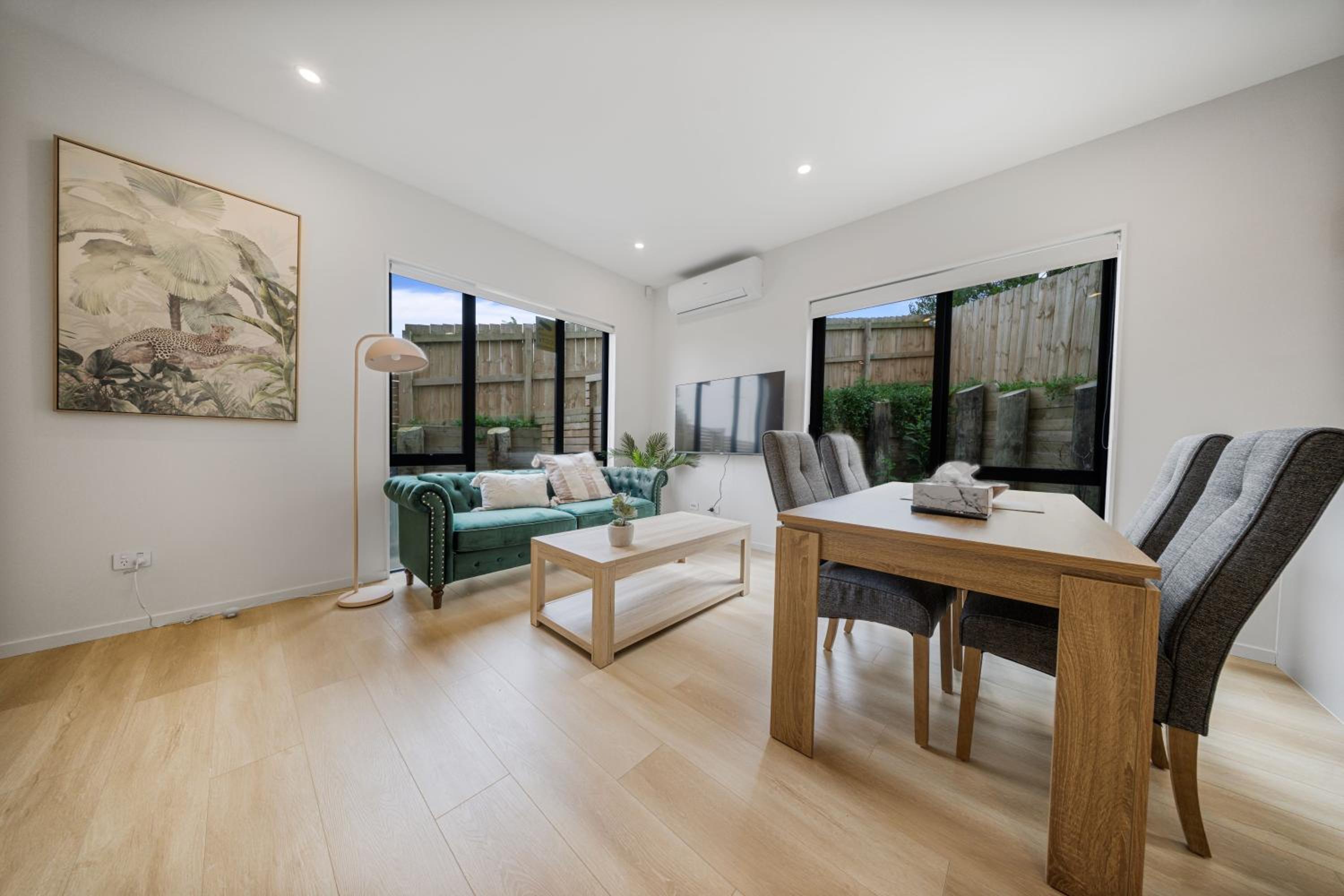 West Harbour Modern 4-Bedroom Retreat view 2