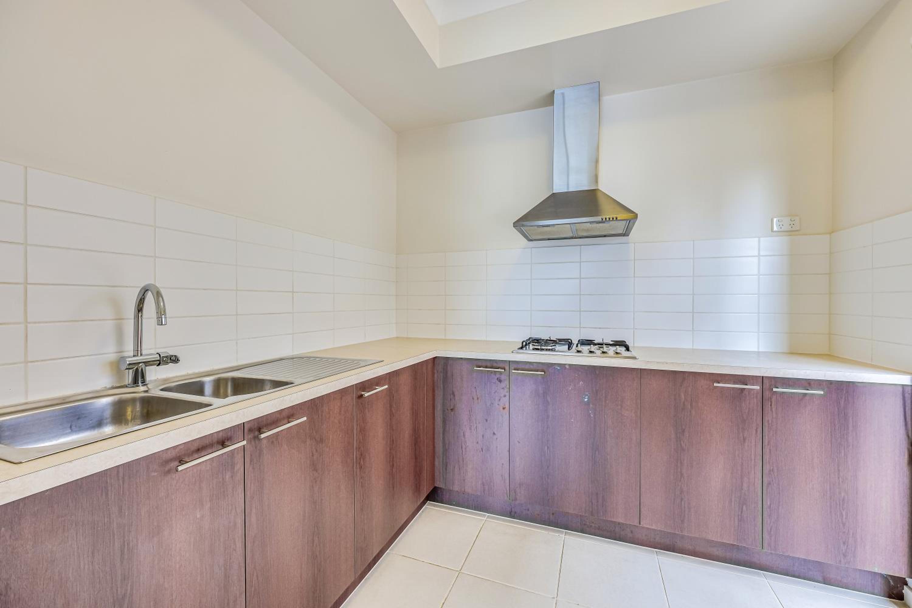 StayAU 5BR Idyllic Lakefront Escape Point Cook