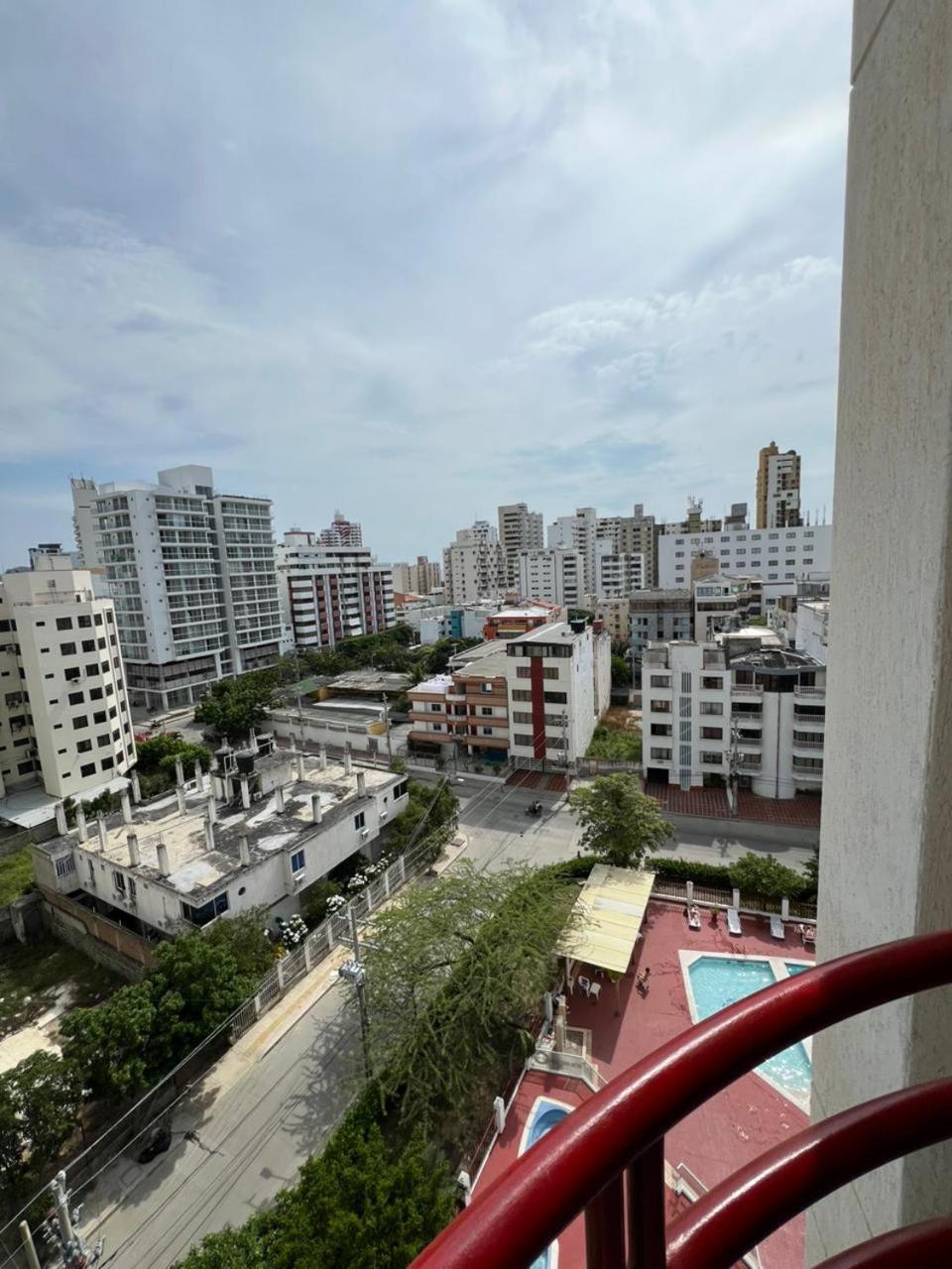 Apartamento Rodadero Con Piscinas y Cancha de Tennis