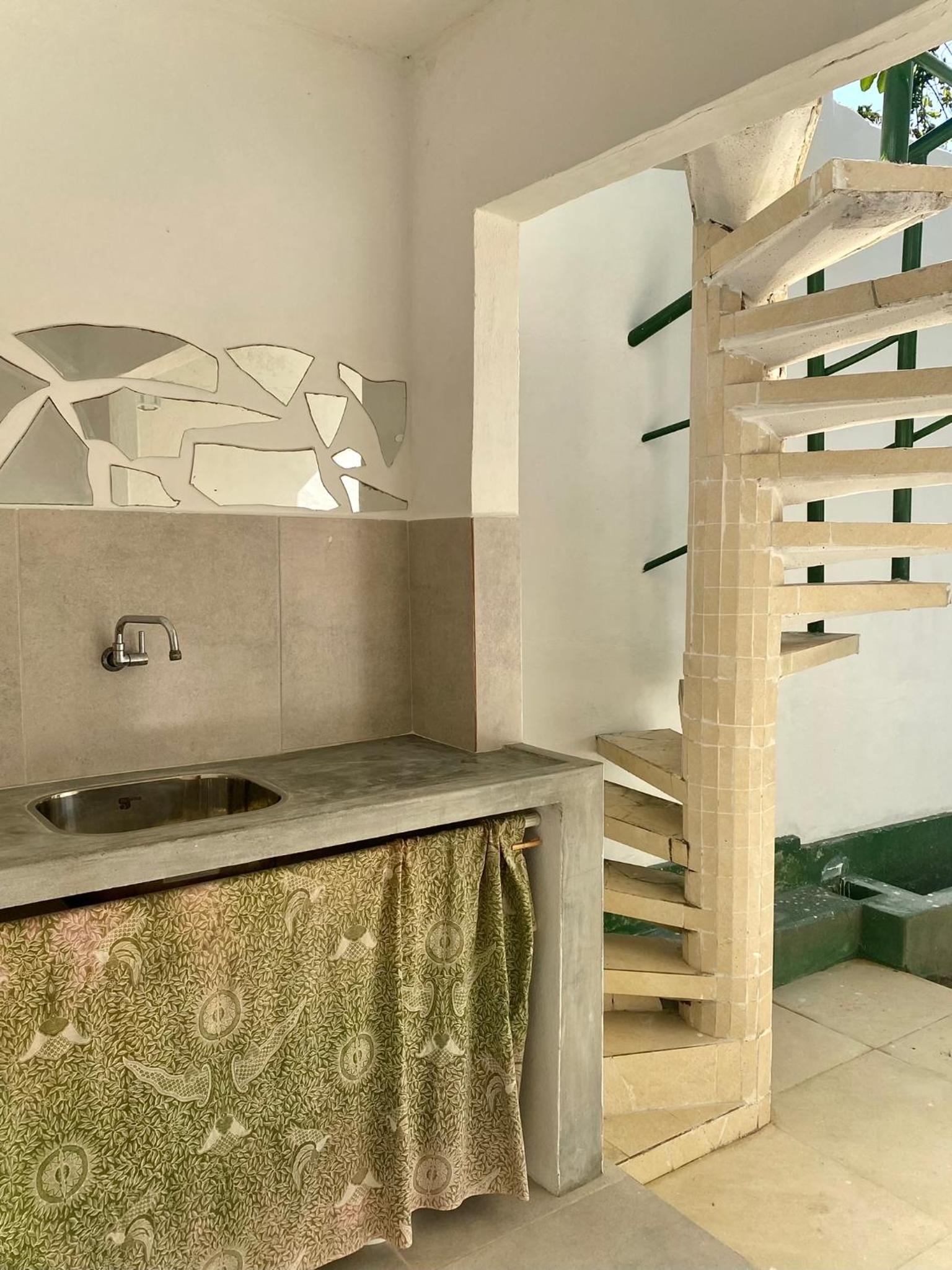 Espaçoso 4qd, Privado casa com Piscina, Love Beach, Pipa