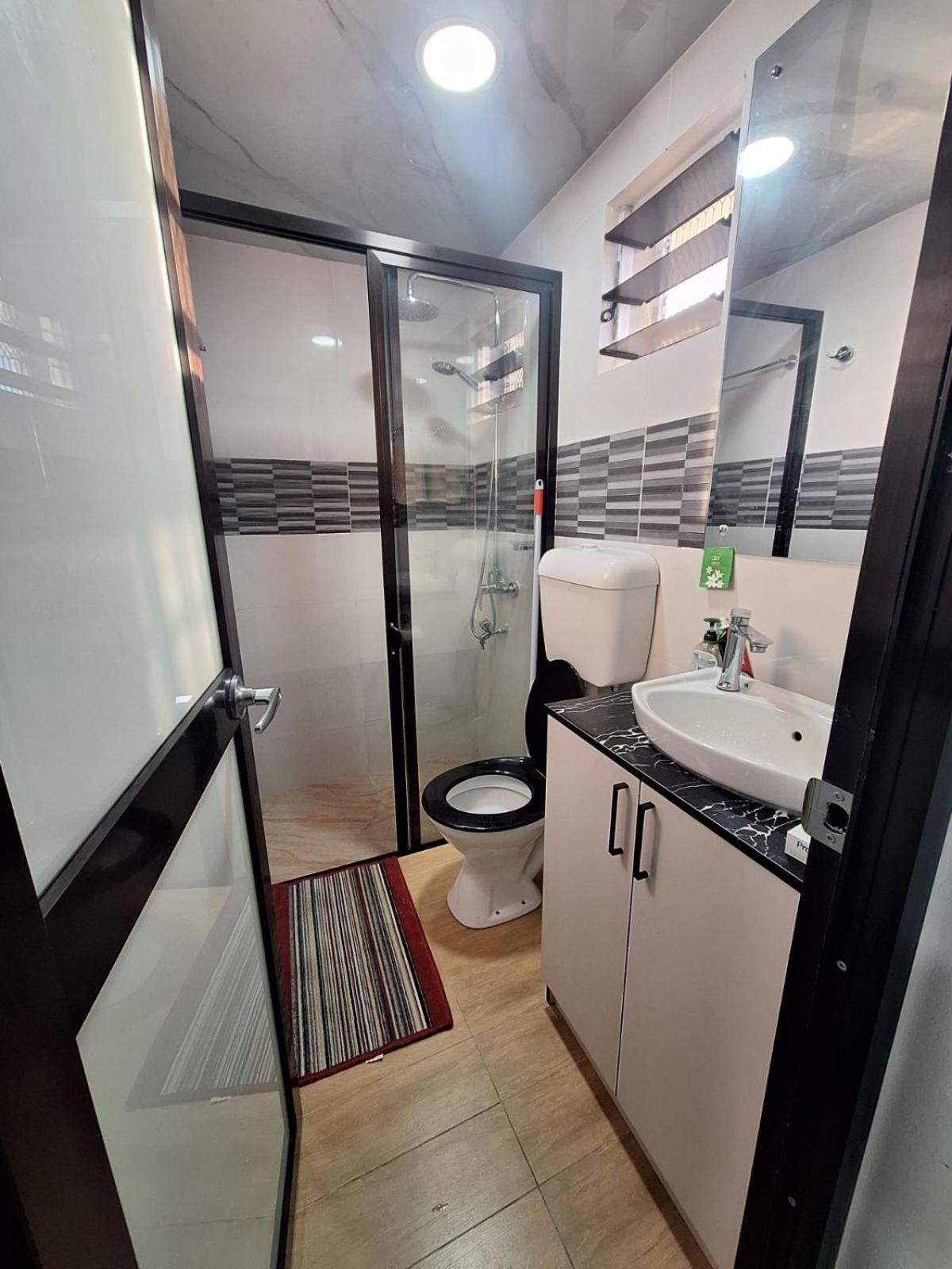 AC Accomodation