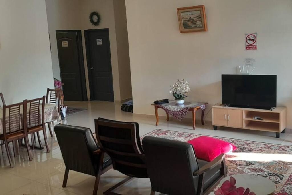 Sri Keroma Bajandoh Muar Homestay photo 6