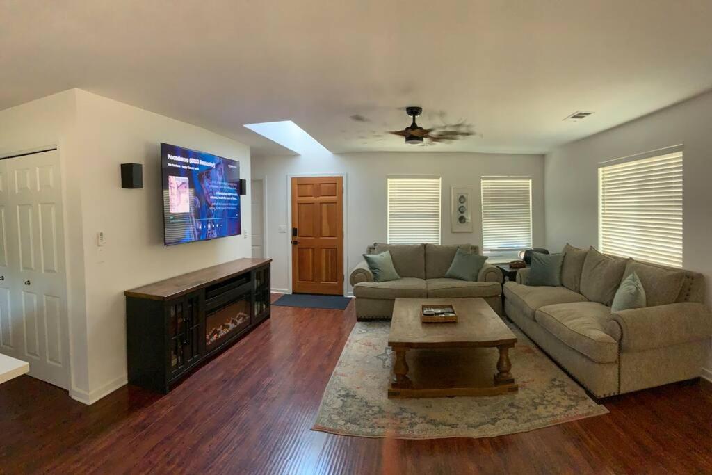Walnut Grove 2BD 1Bath view 3
