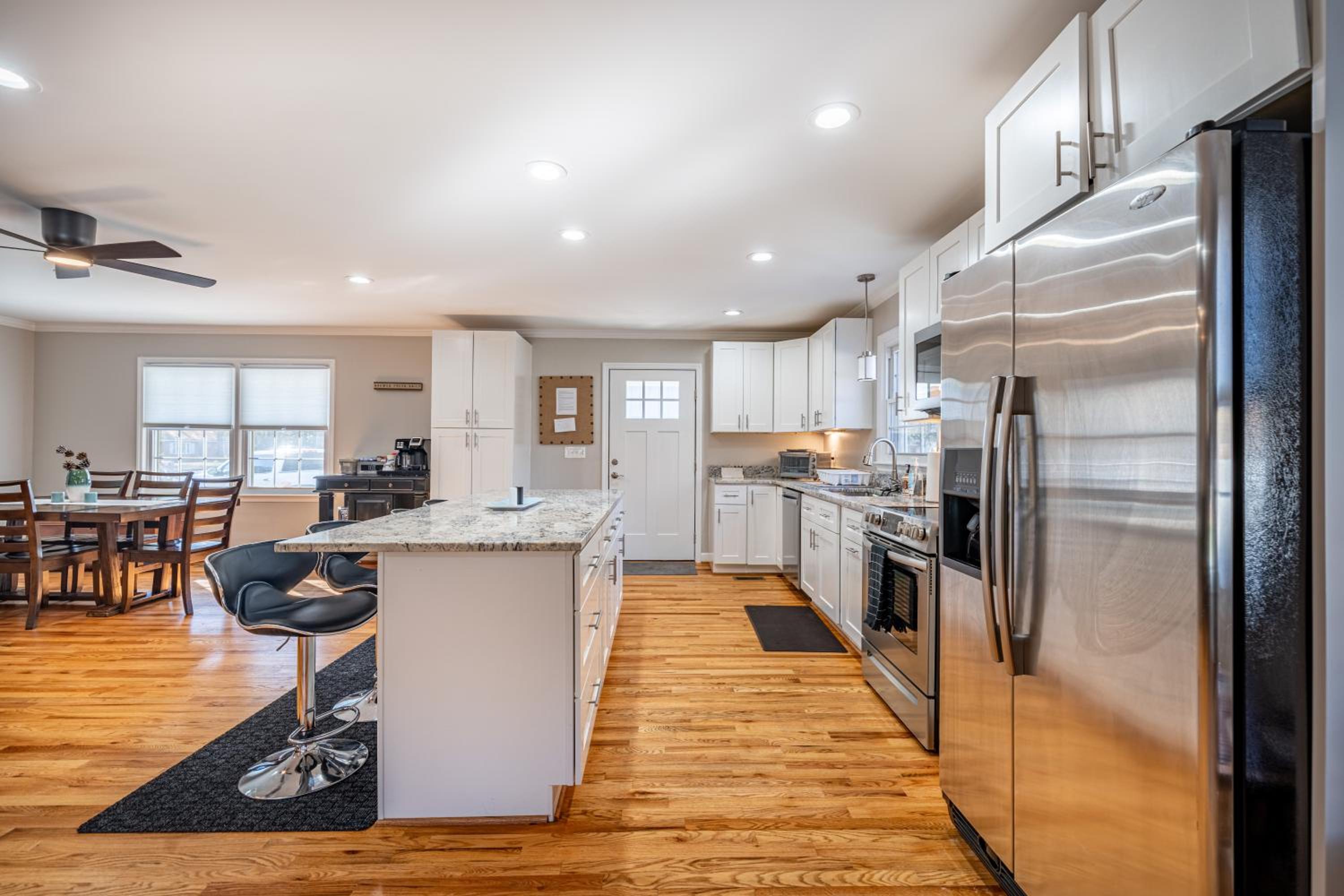 Elegant Gem*Spacious 5BR*King beds*near Duke view 3