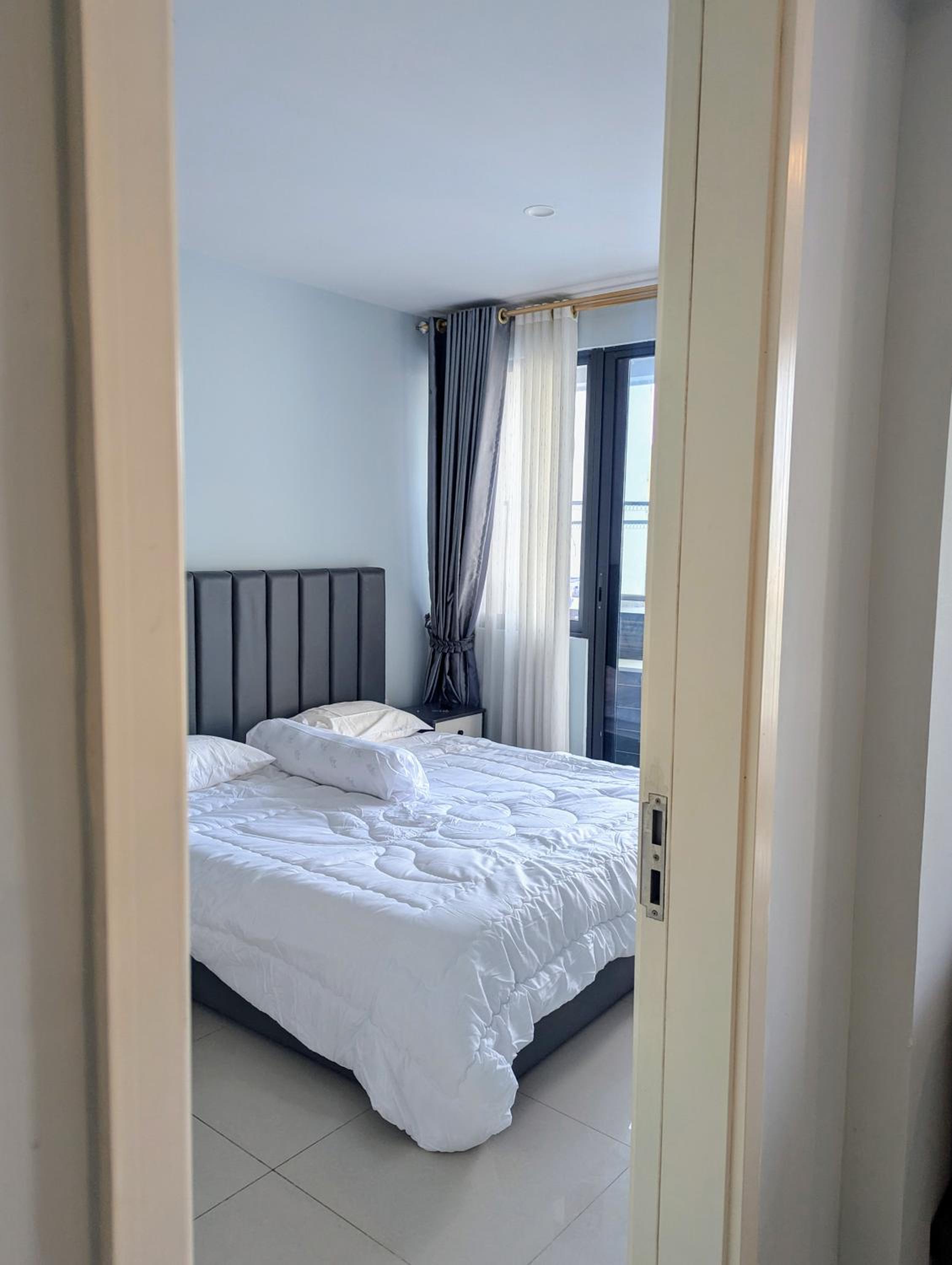 Claudio Homestay - 13th Floor, Pool, Gym, Steam Room, Hot Tub view 2