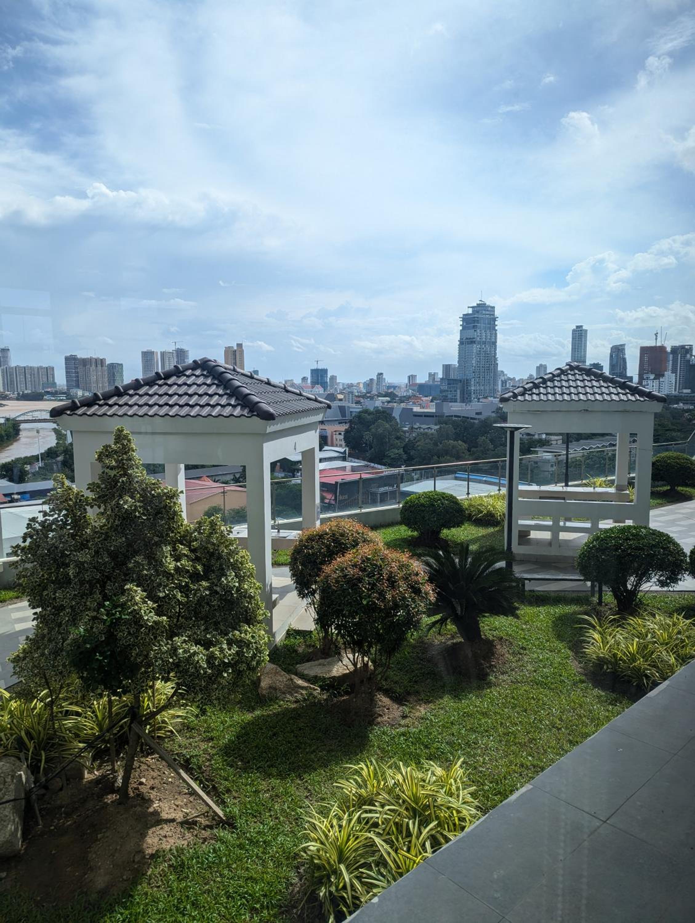 Claudio Homestay - 13th Floor, Pool, Gym, Steam Room, Hot Tub view 4