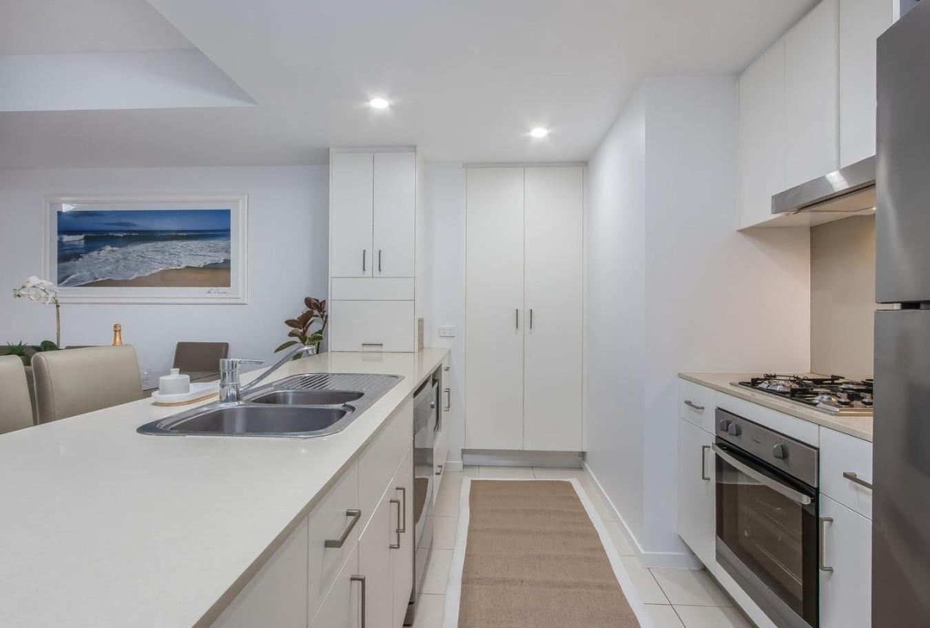 Drift North Beachfront Apartments - Private Apartments