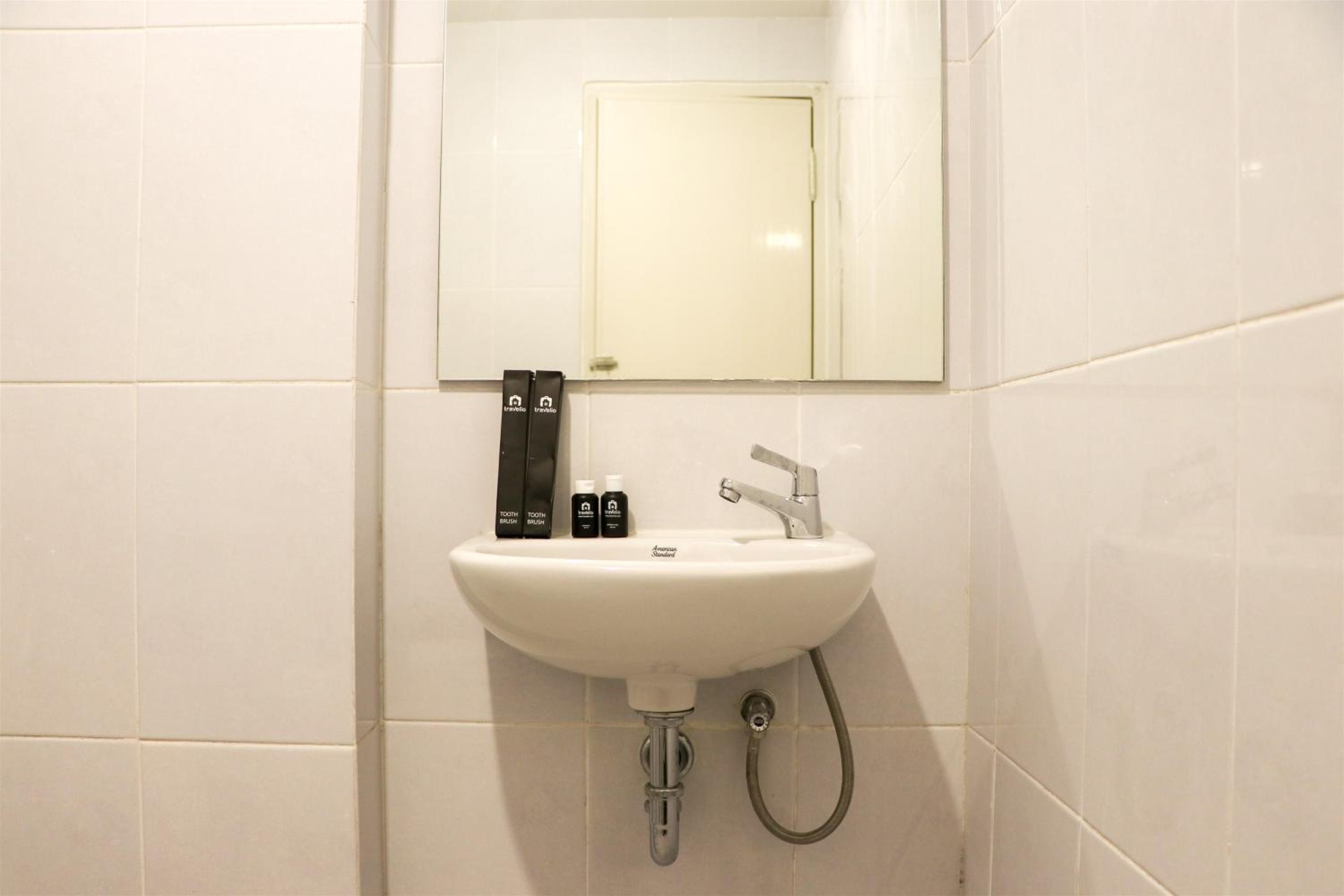 Comfort 2BR at 21st Floor Tokyo Riverside PIK 2 Apartment By Travelio view 4