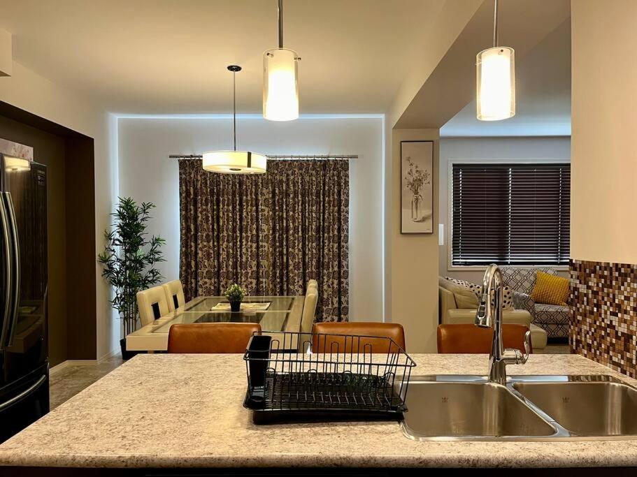 Bonavista Cozyville, Roomy 4 bedroom house