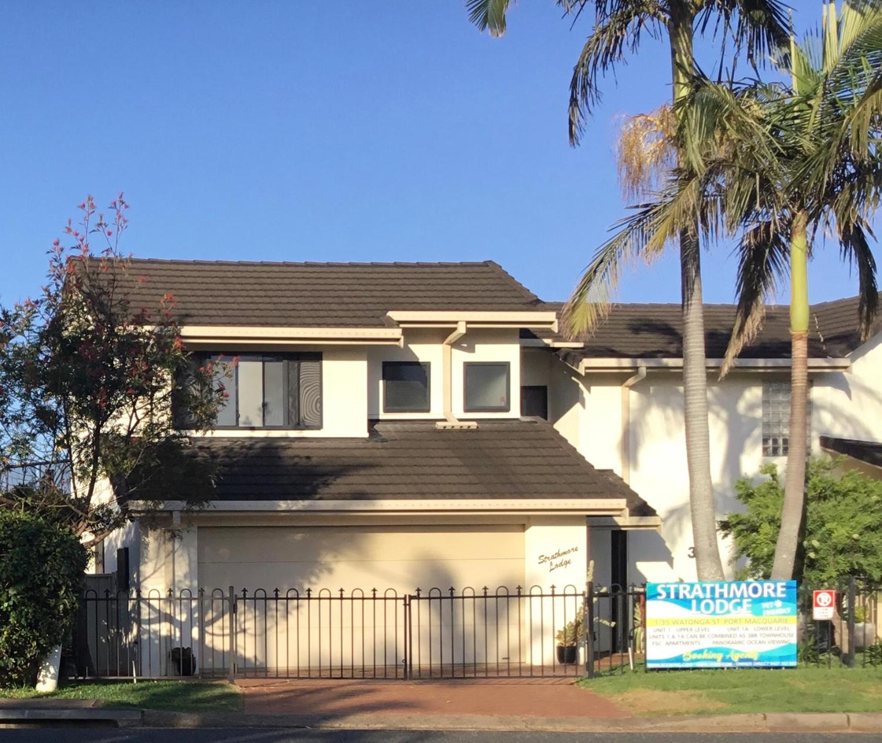 Strathmore Lodge