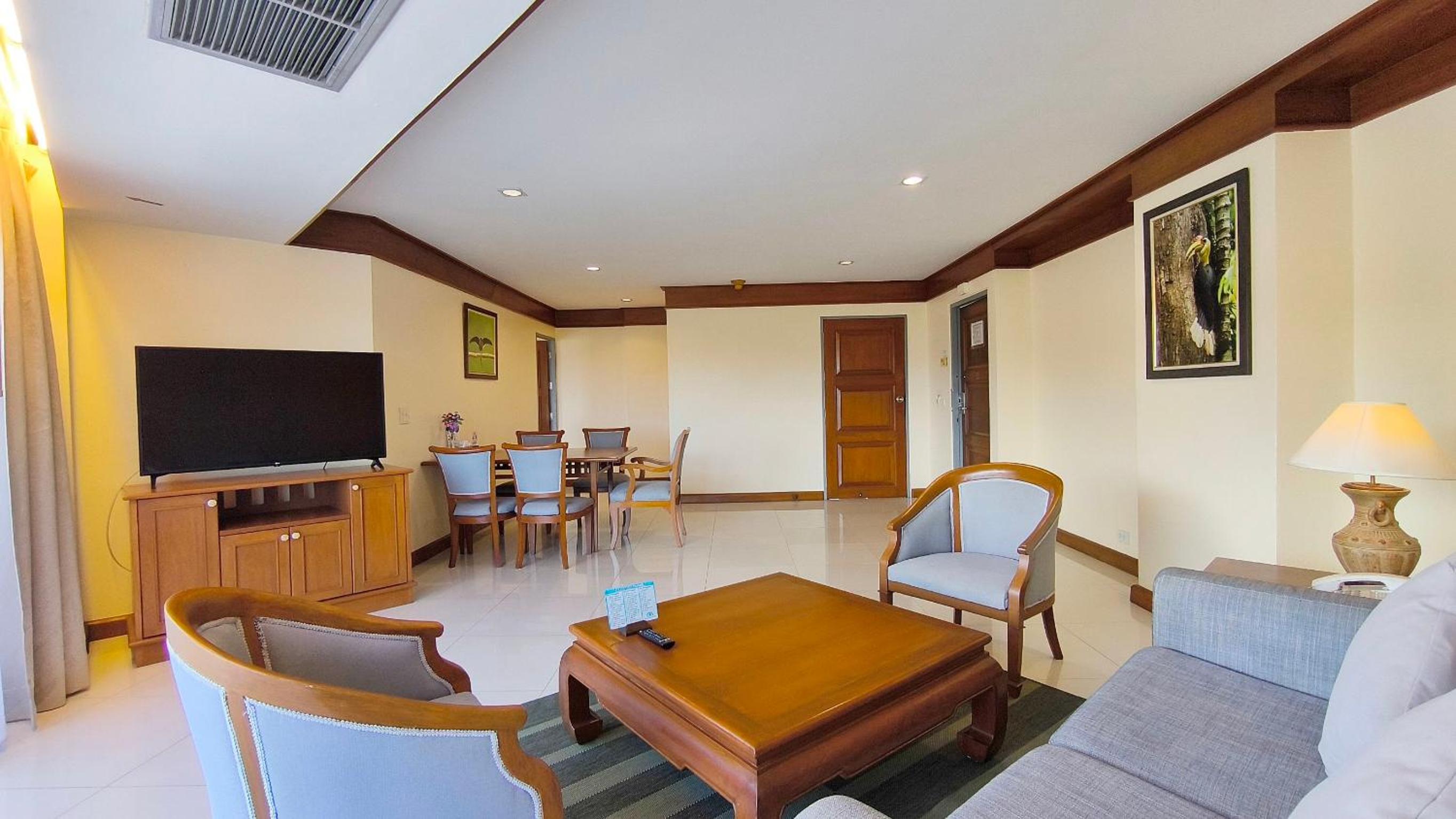 Andaman Beach Suites Hotel, Patong Phuket — photo 32