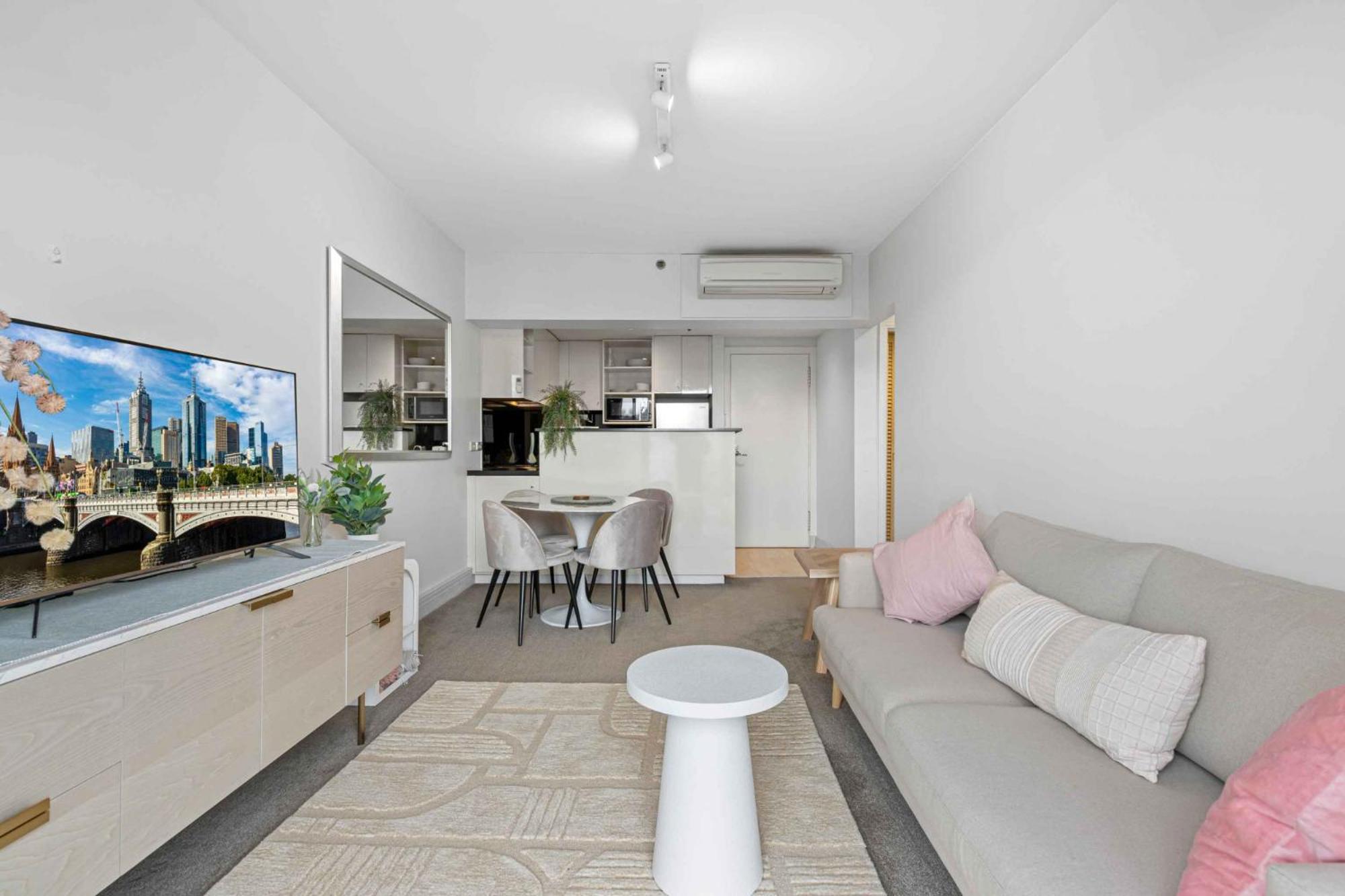 Lovely Boutique 1-Bed Unit with Gym & Pool