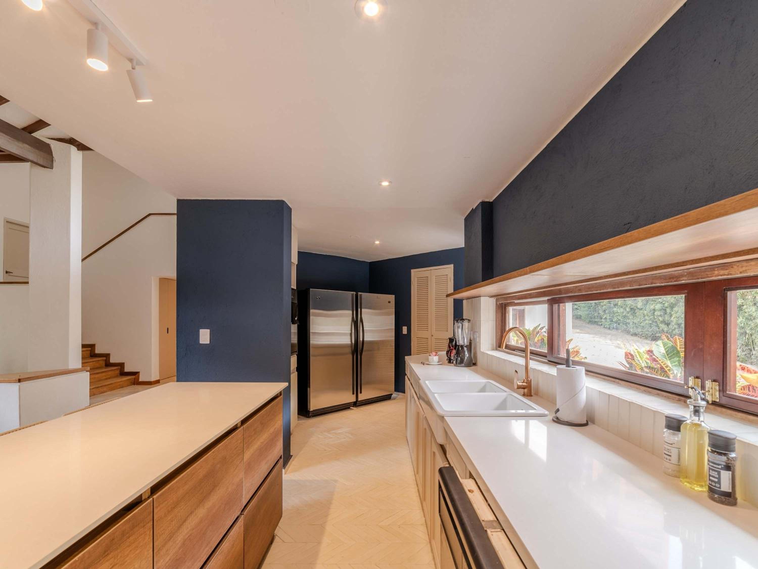 Incredible 5BR House with Jacuzzi in El Poblado