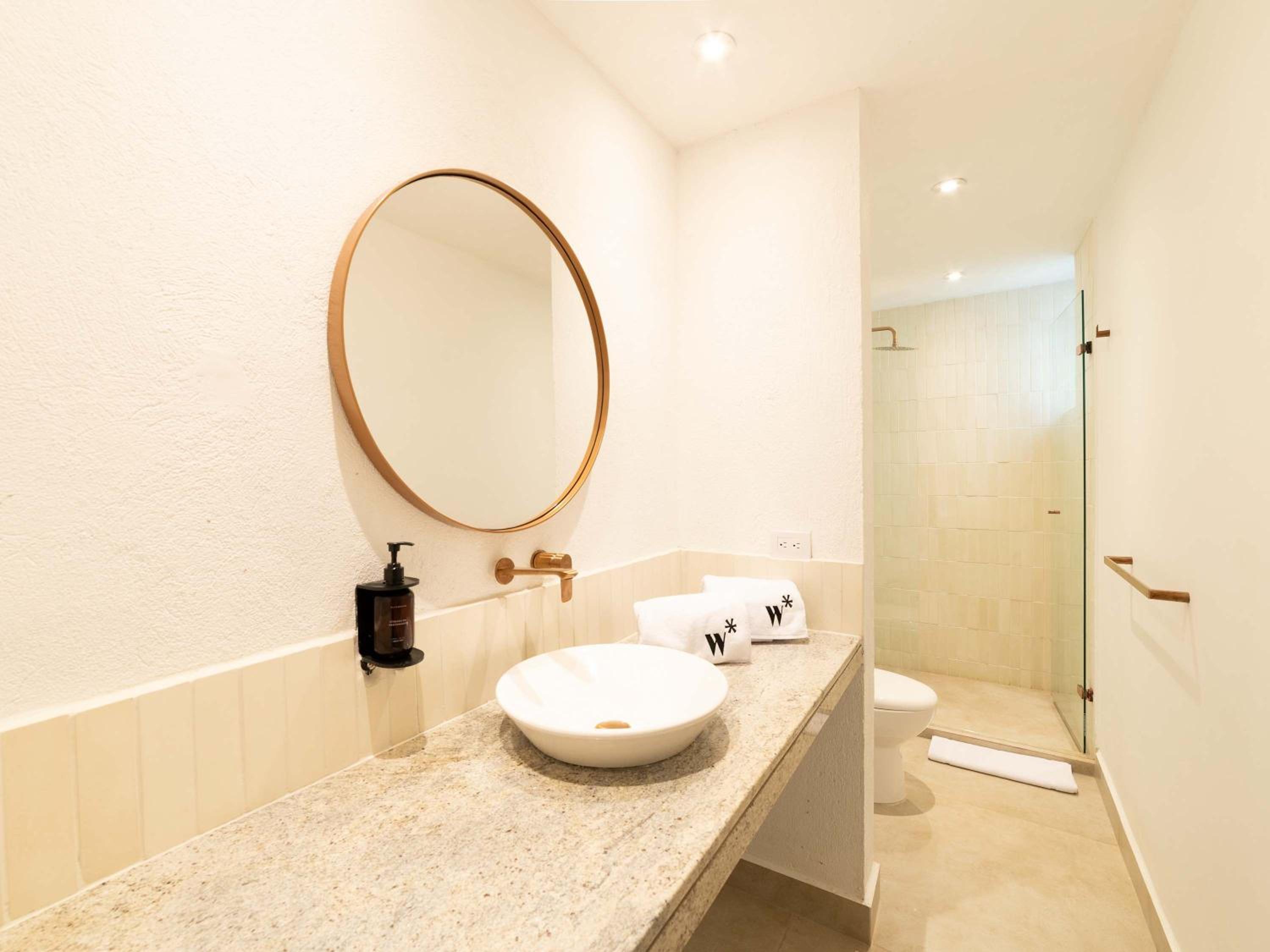 Incredible 5BR House with Jacuzzi in El Poblado