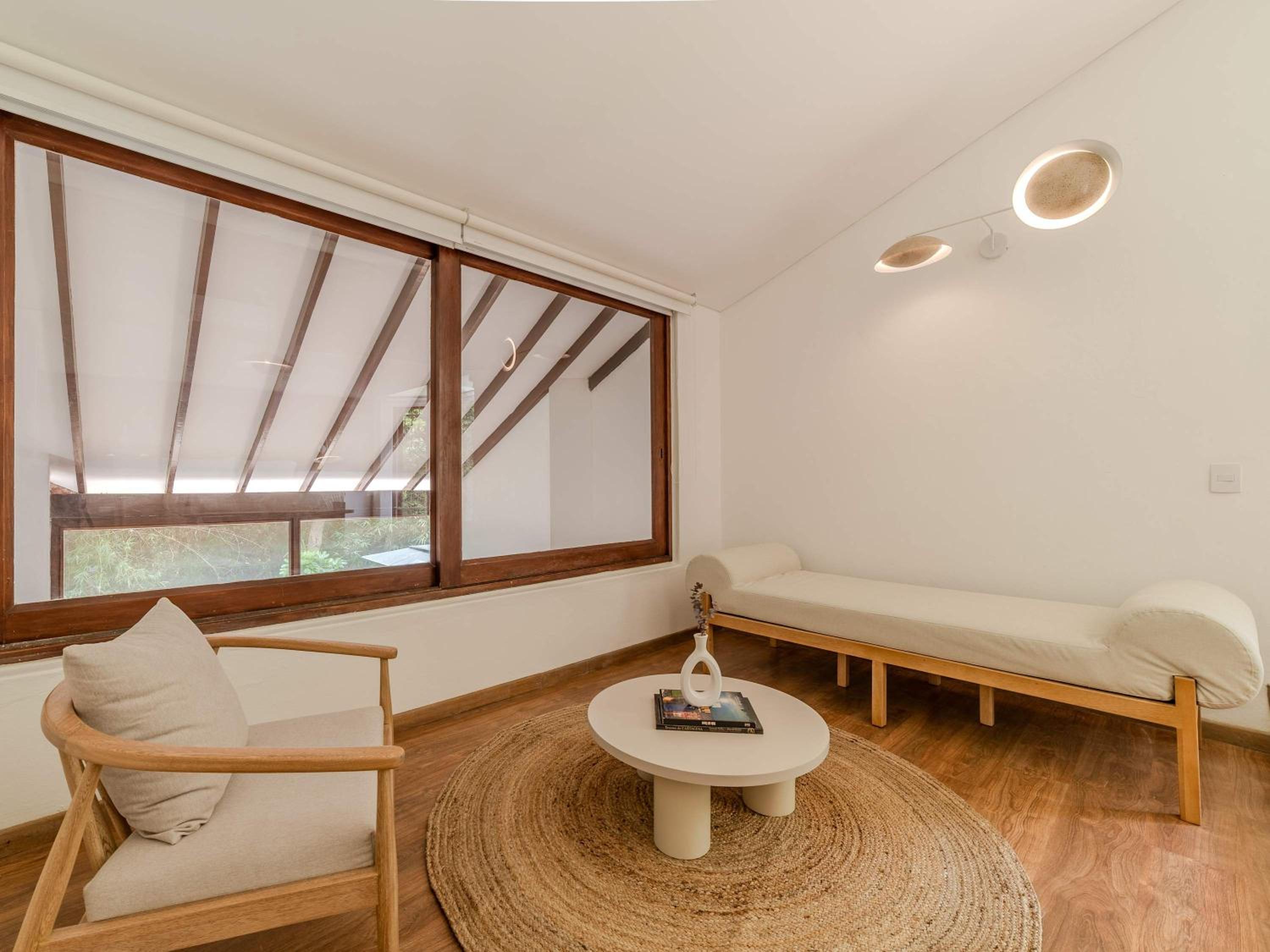 Incredible 5BR House with Jacuzzi in El Poblado