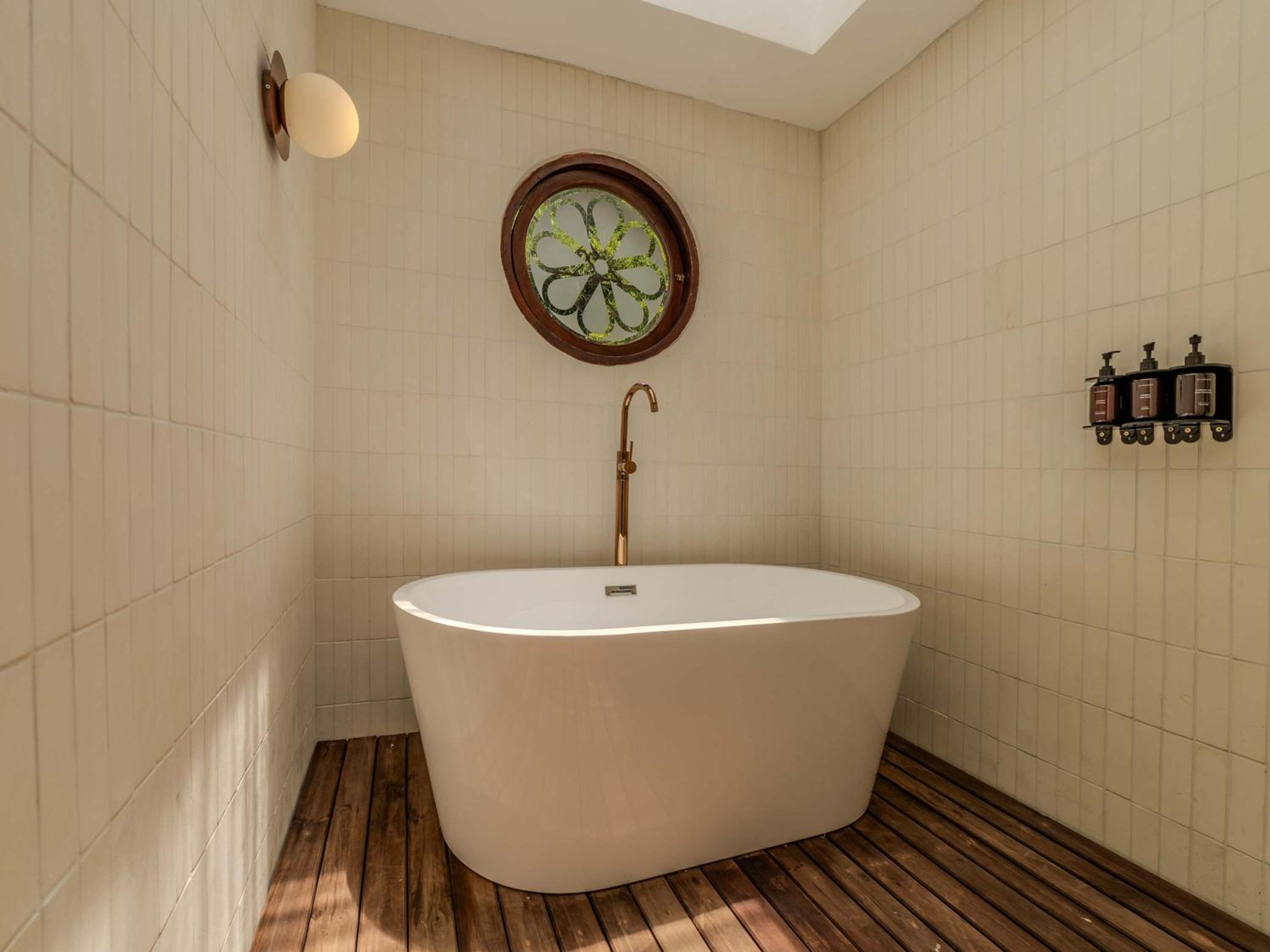 Incredible 5BR House with Jacuzzi in El Poblado