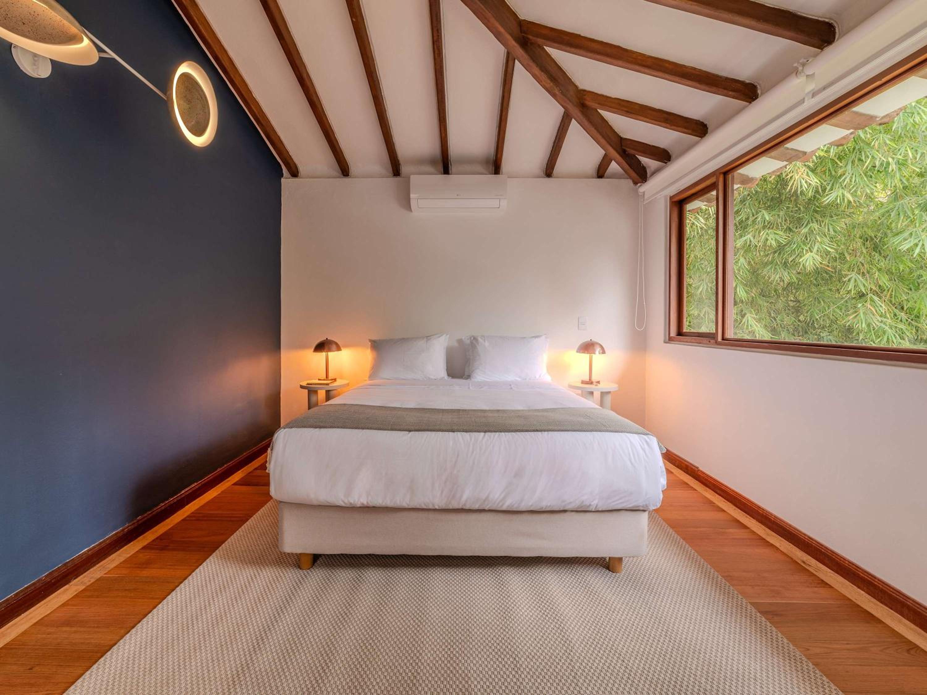 Incredible 5BR House with Jacuzzi in El Poblado