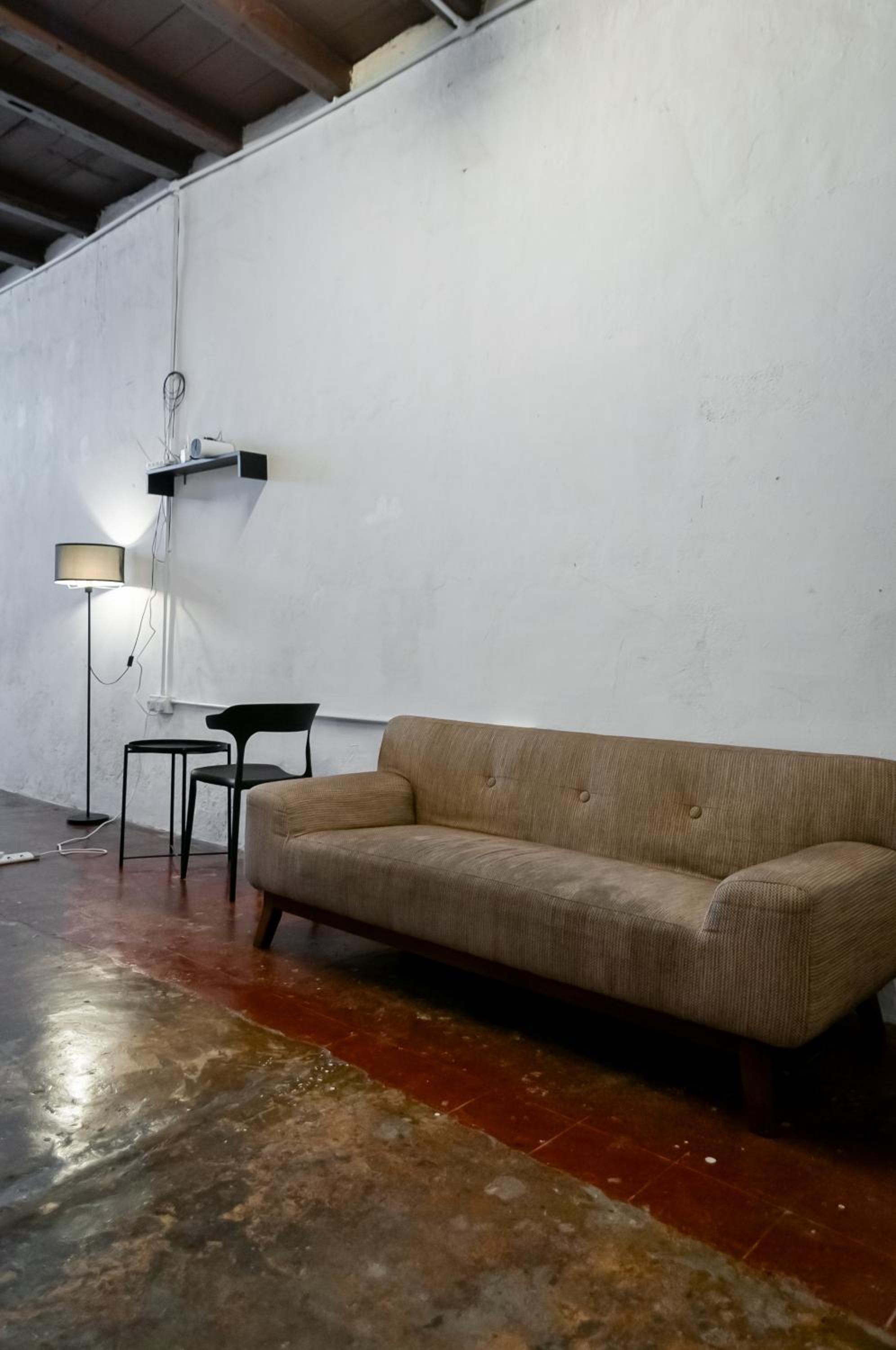 Aayu Seckchuan - 3 mins walk to Love Lane