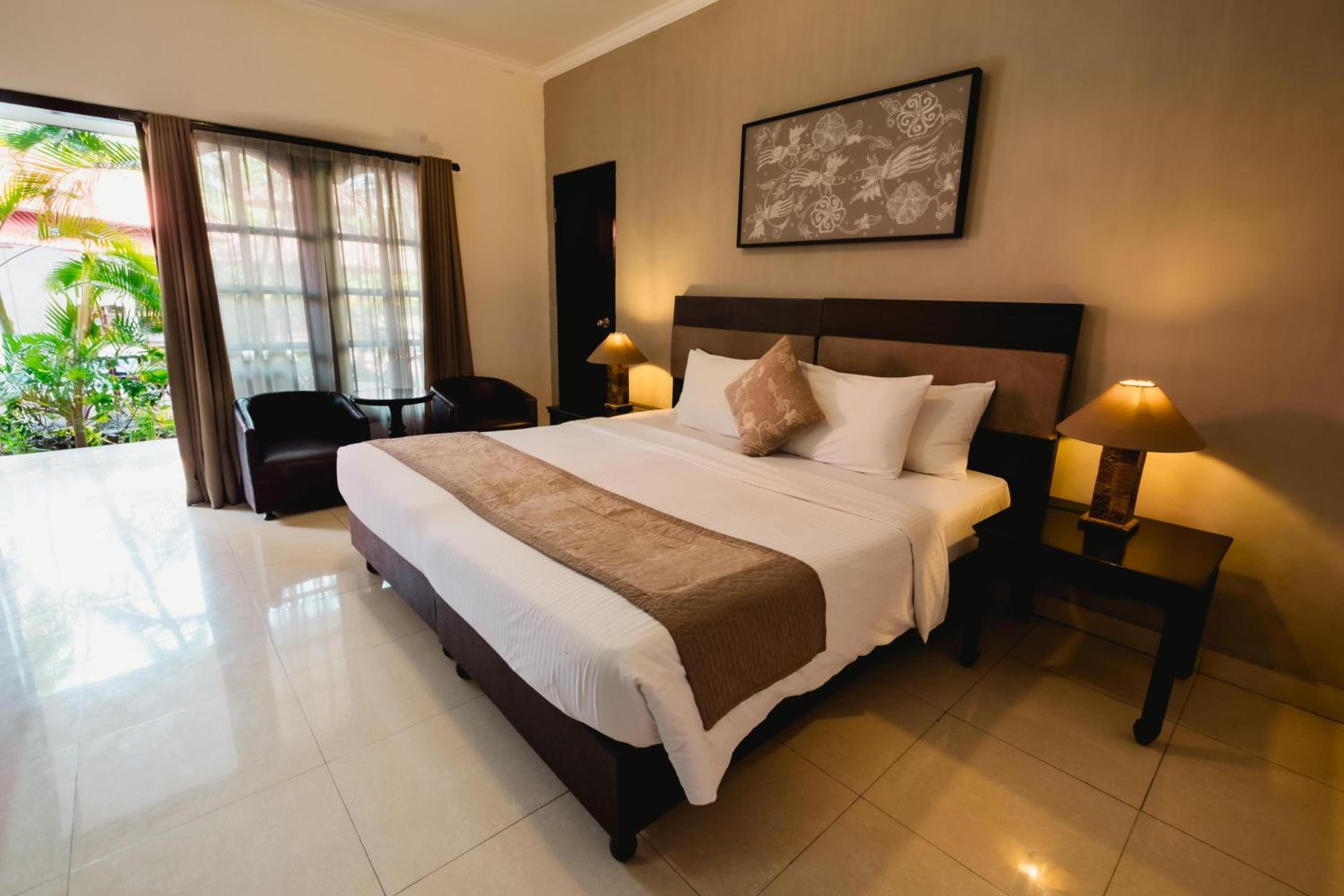 Sarinande Hotel