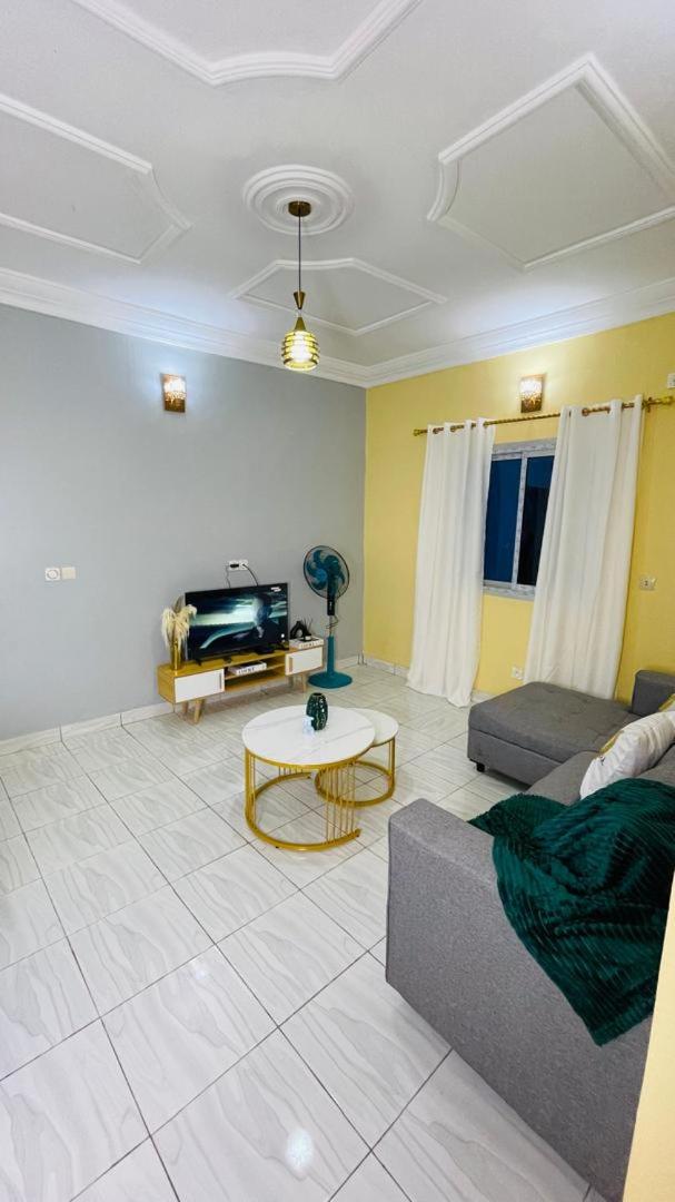 studio moderne NT Dream House Cameroon