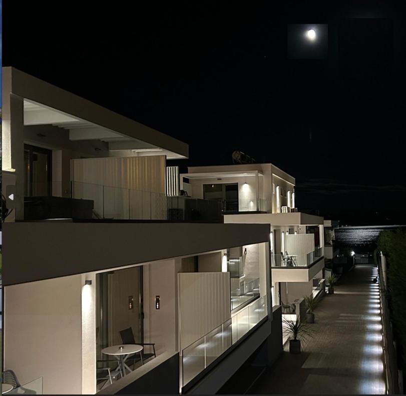 Hotel Sealuxe Living - Image 1