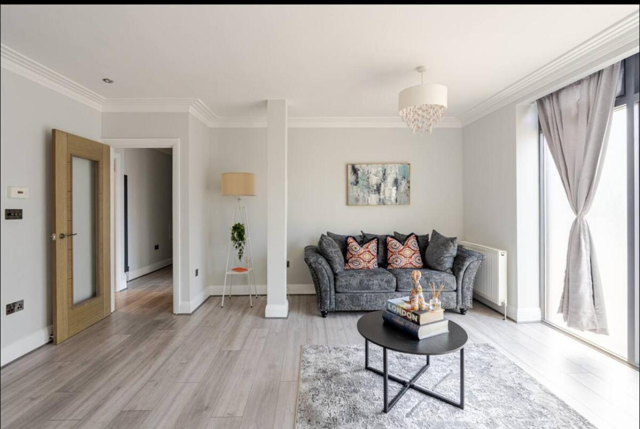 Tai Deluxe Suites