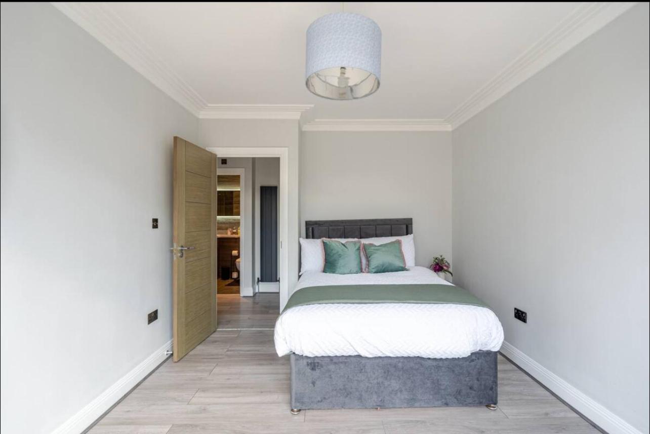 Tai Deluxe Suites
