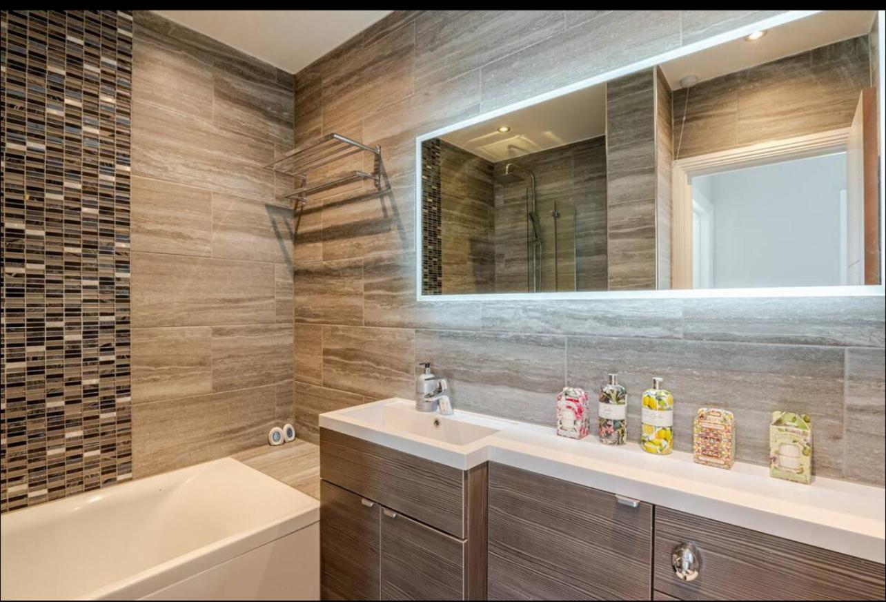 Tai Deluxe Suites