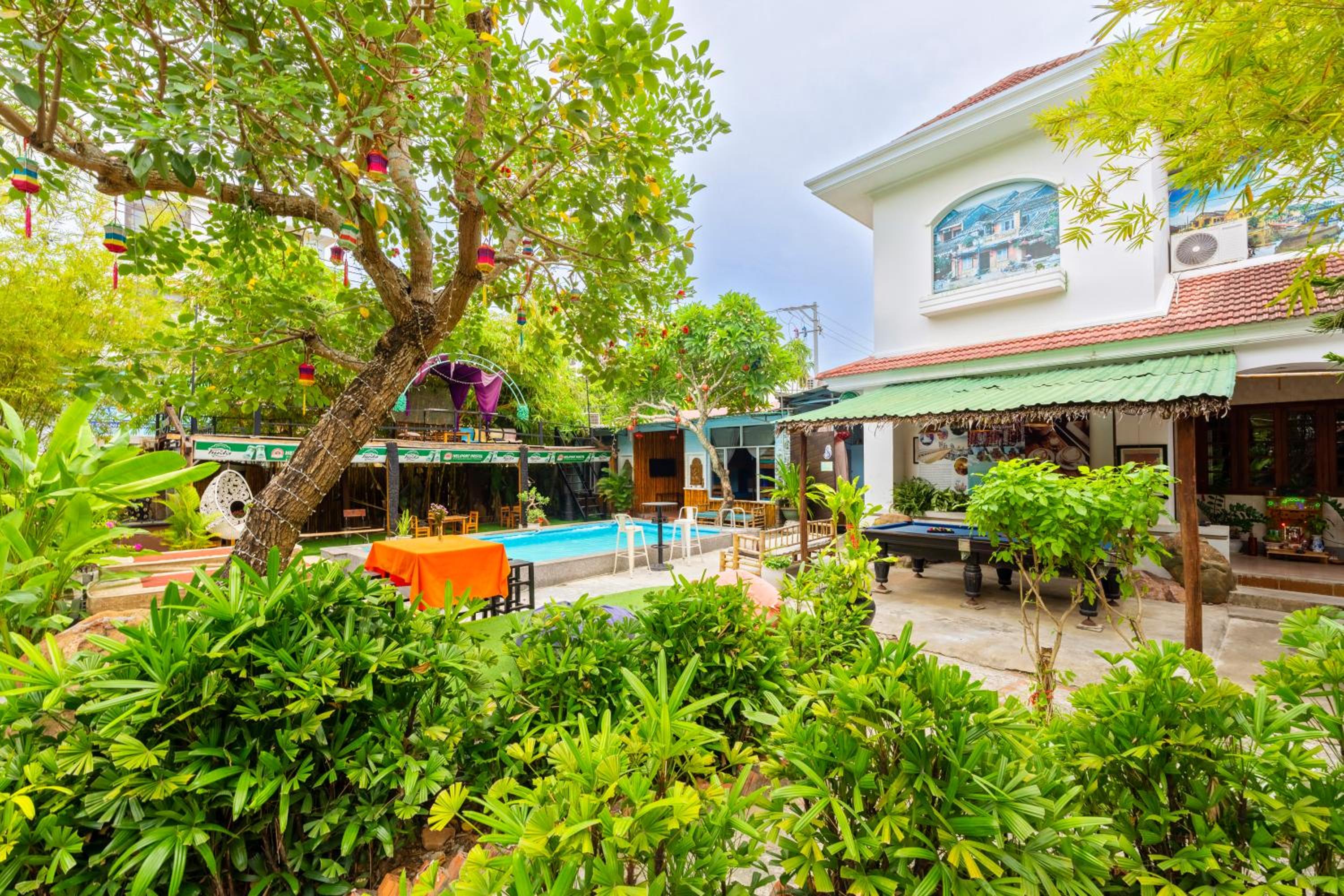Serendipity Experience Hoi An Hostel
