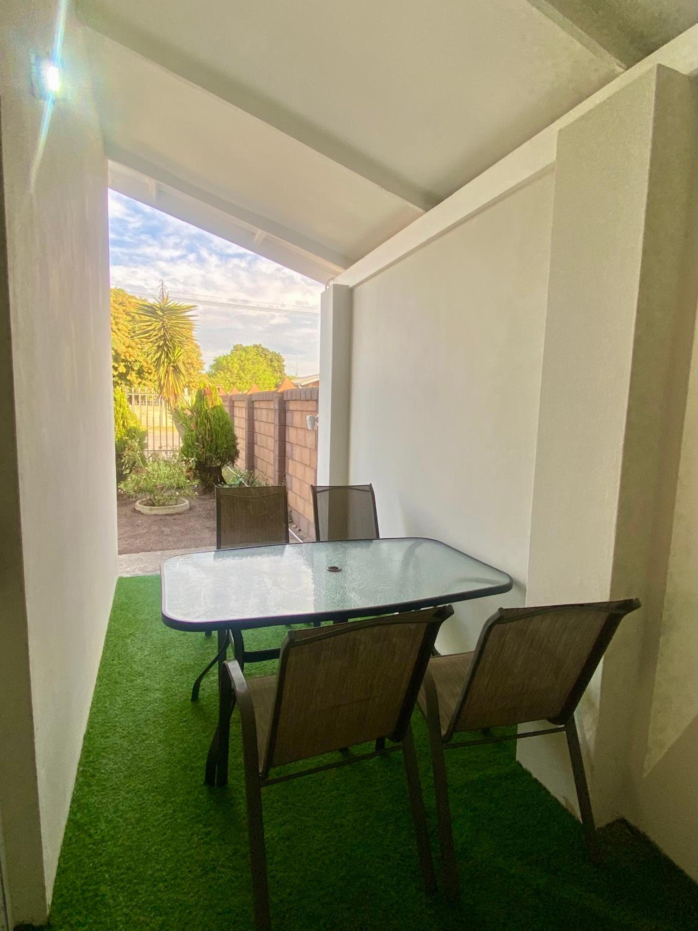 Mossel Bay Self Catering - Near Bayview Centre & Hospital