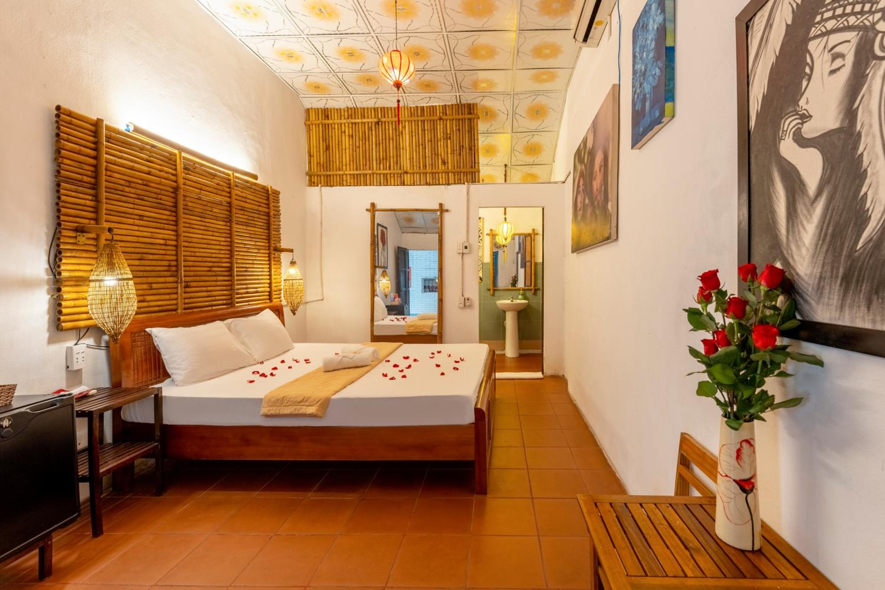 Serendipity Experience Hoi An Hostel