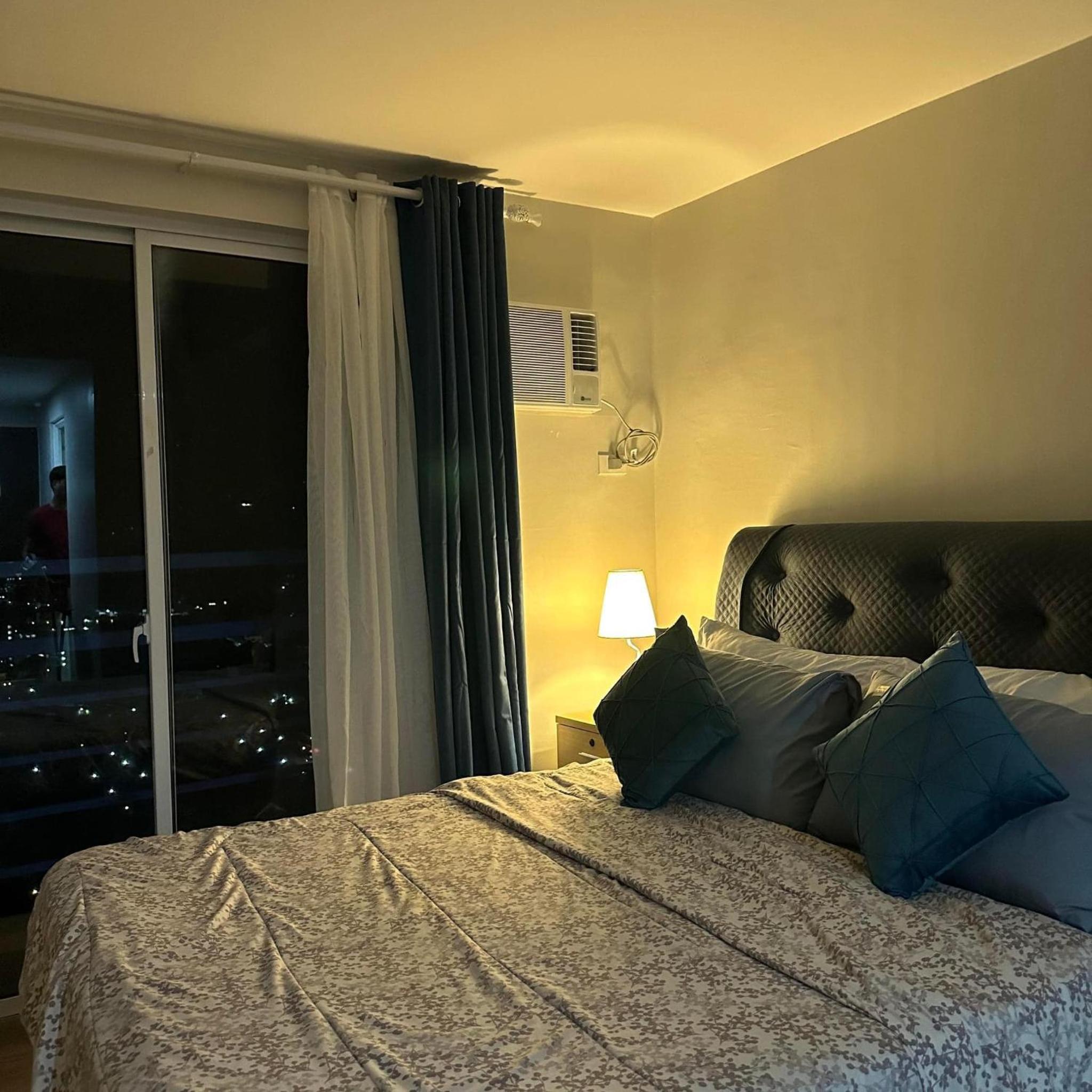 Stunning Mountain and Sea View view 5
