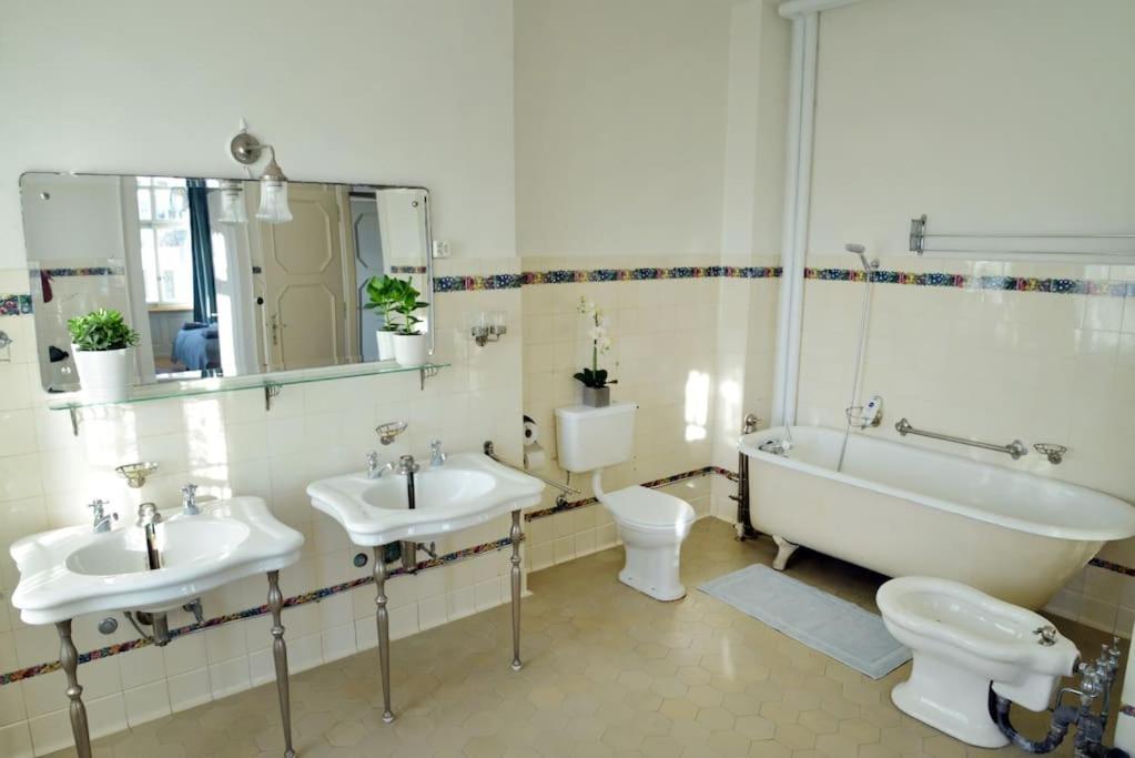 Villa unique, piscine et grand parc, Vorbourg 15