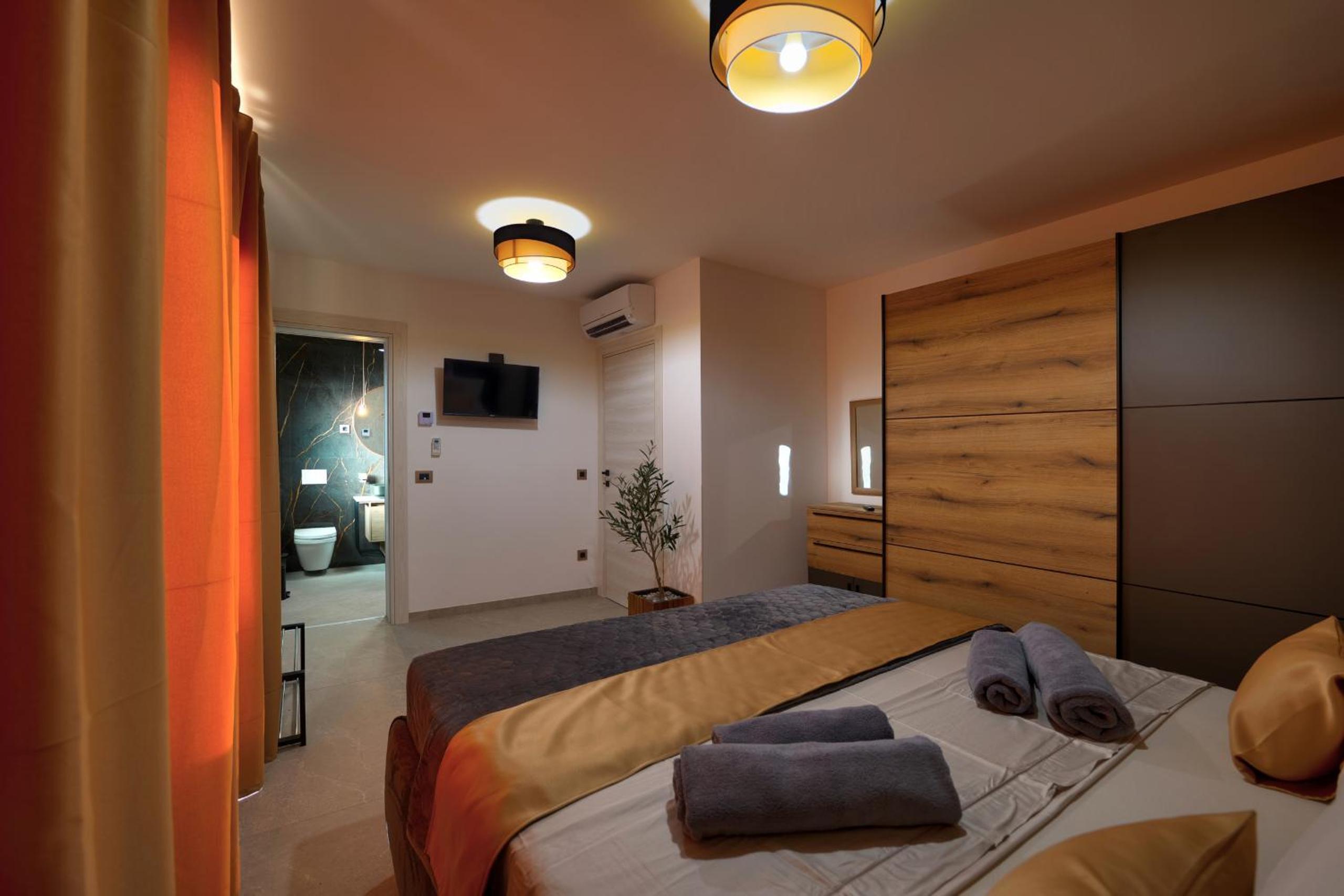 Villa Bavigo for 8 people near Pula with wellness & children playground