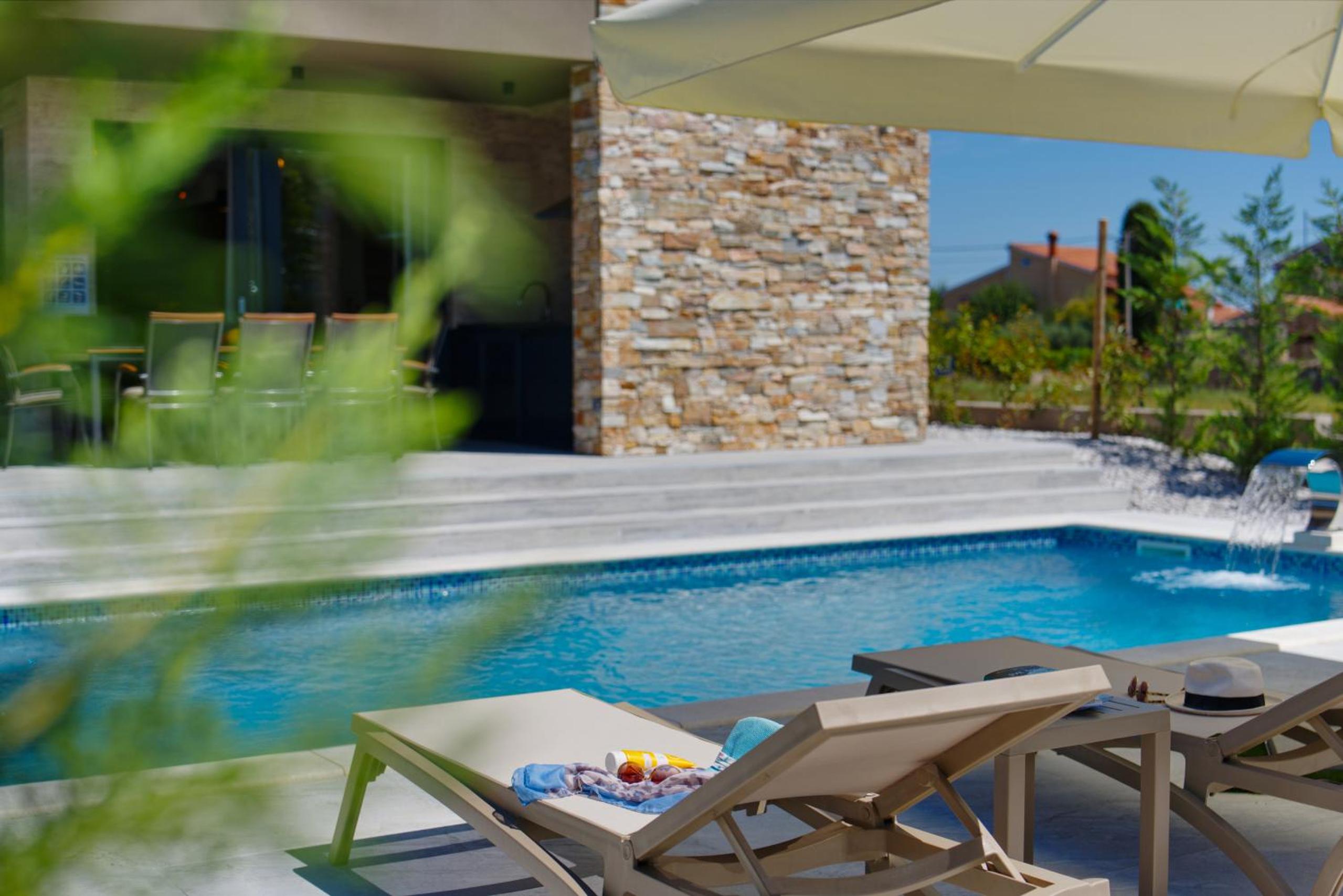 Villa Pieron for 8 people near Pula with heated pool & spa view 5