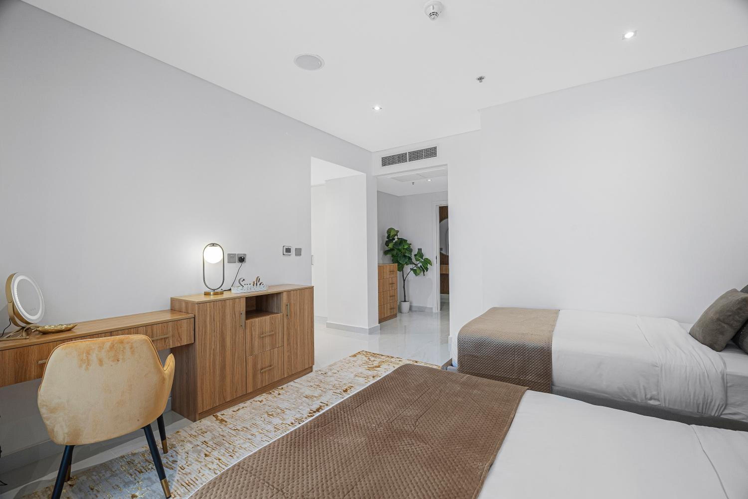 EDEN'S Homes & Villas - Anantara The Palm Residences