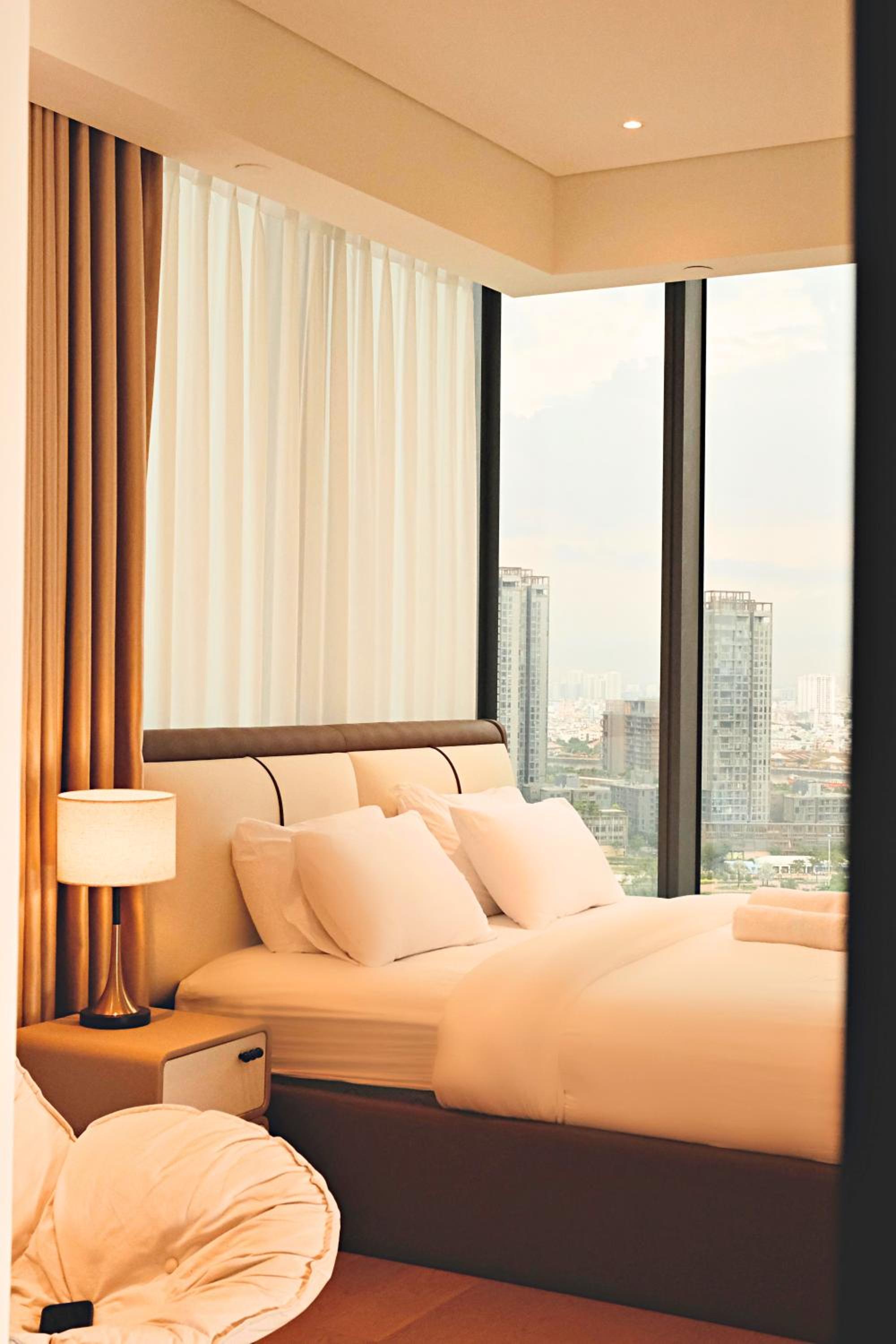 Metropole Thu Thiem - Tiff's Opera Suite