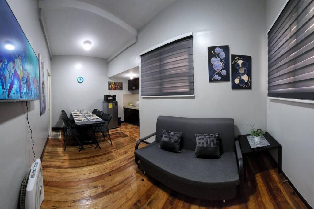 Affordable Baguio 1 BR Guest Suite with Parking view 2