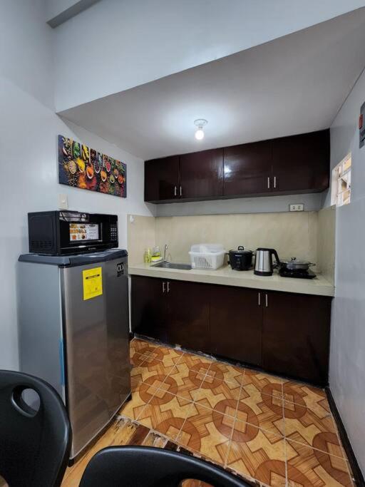 Affordable Baguio 1 BR Guest Suite with Parking view 4