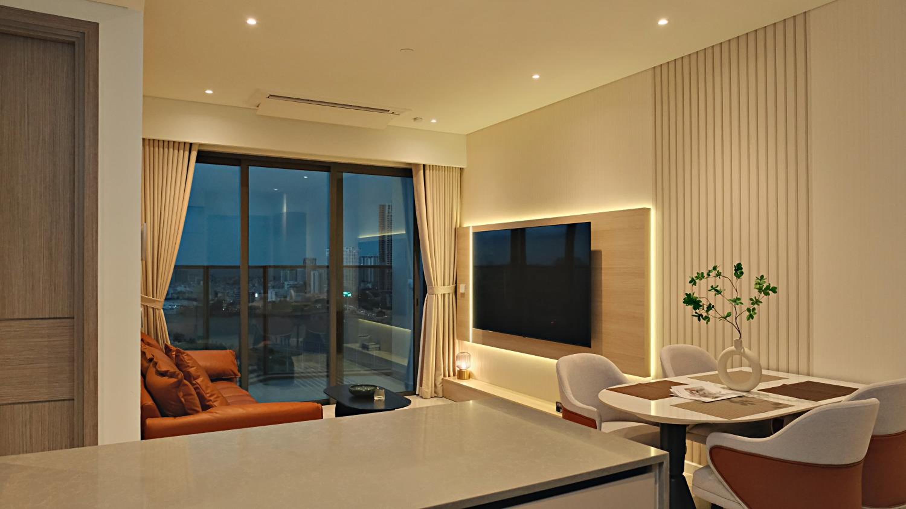 Metropole Thu Thiem - Tiff's Opera Suite