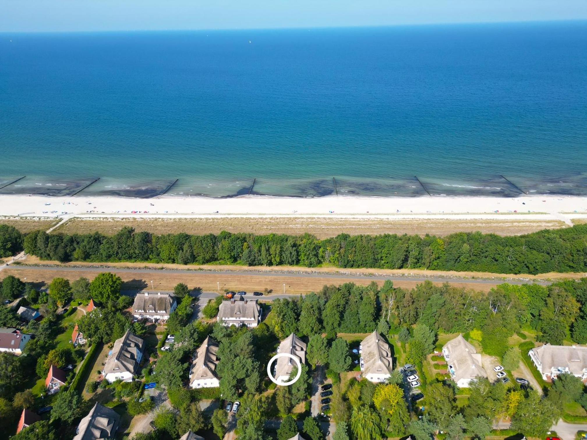 Maisonette-Fewo unter Reet, 50m zum Meer, Strandidyll Zingst view 2