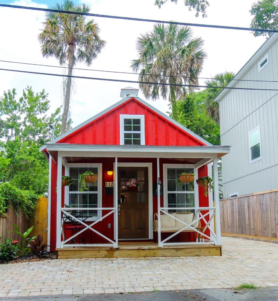 Hotel Lincolvilles First Schoolhouse!