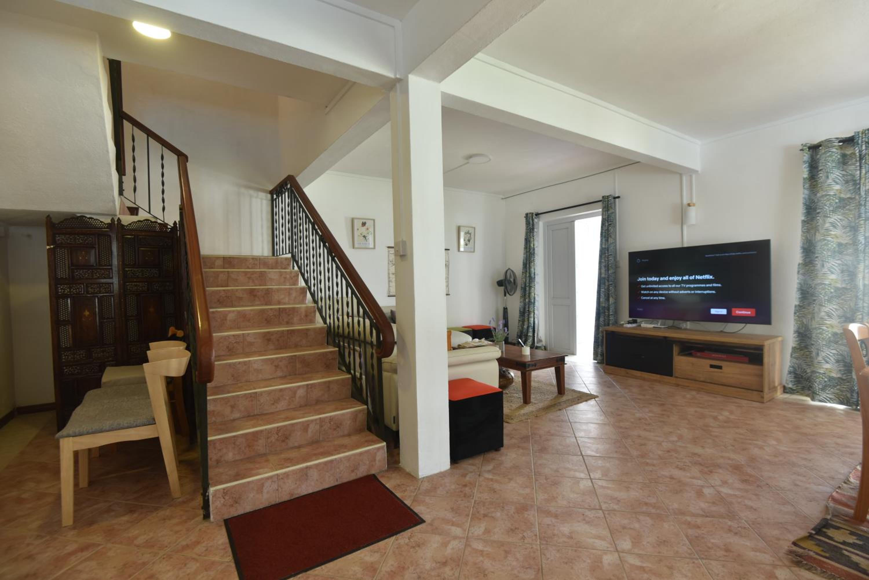La Villa Côtière 2 view 5