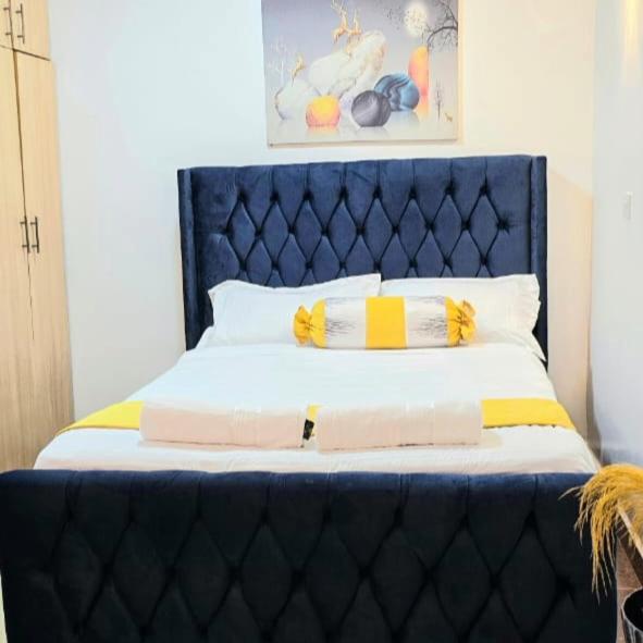 Cozy Apt Near UN & 2 Rivers Mall view 4