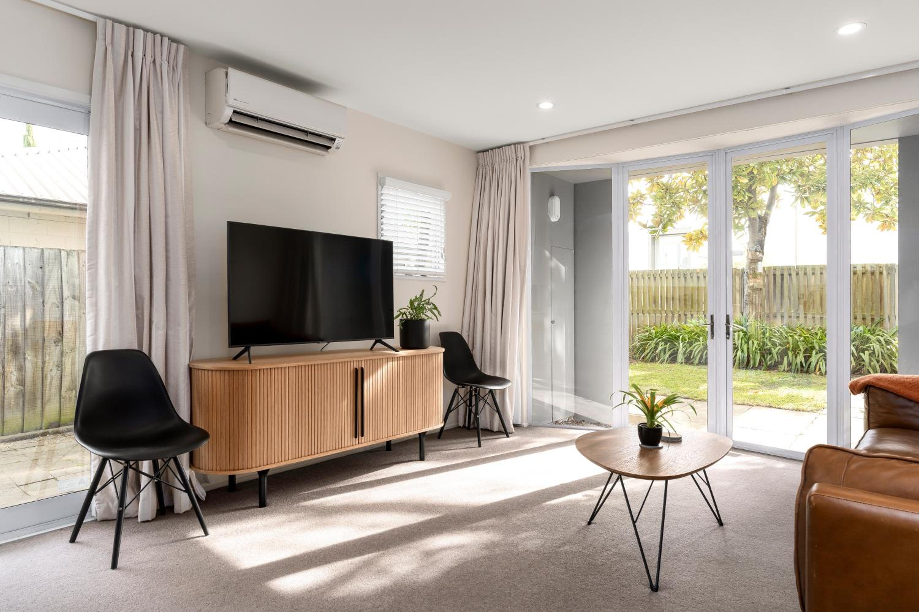 Central City Entire House 2 Bedroom Free Carpark