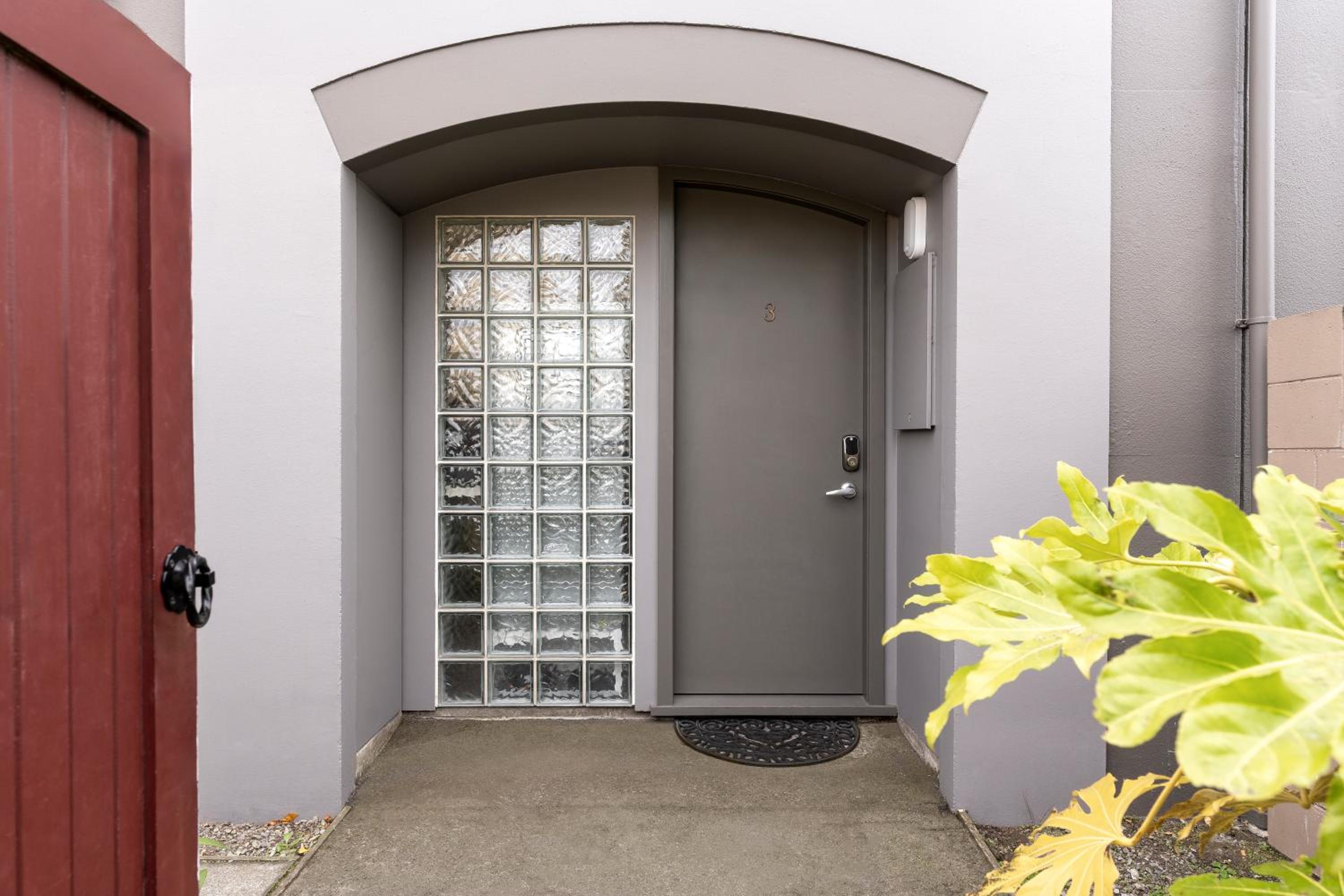 Central City Entire House 2 Bedroom Free Carpark